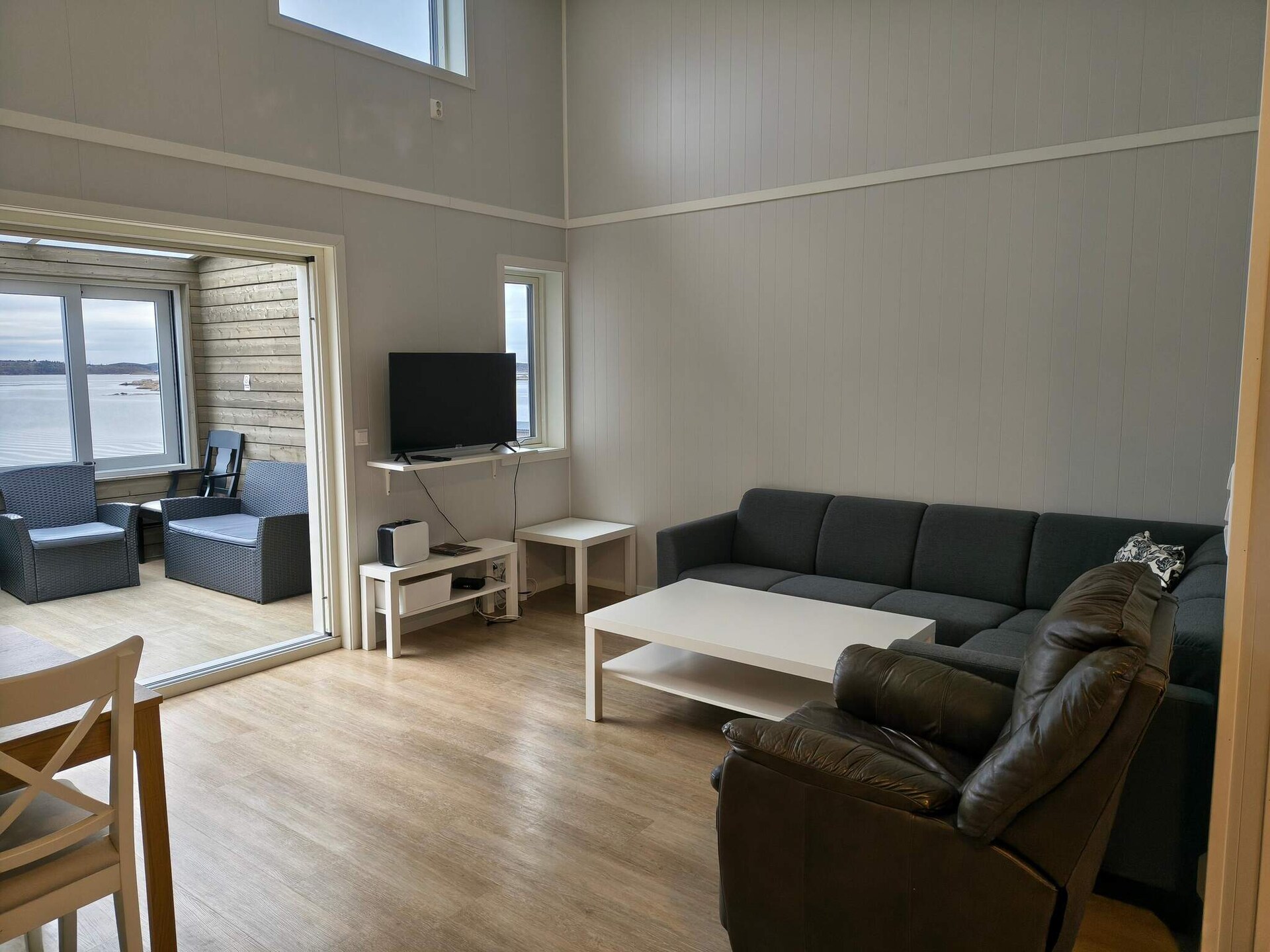 Authentieke rorbu direct aan zee met privéstrand en panoramisch uitzicht - foto 11
