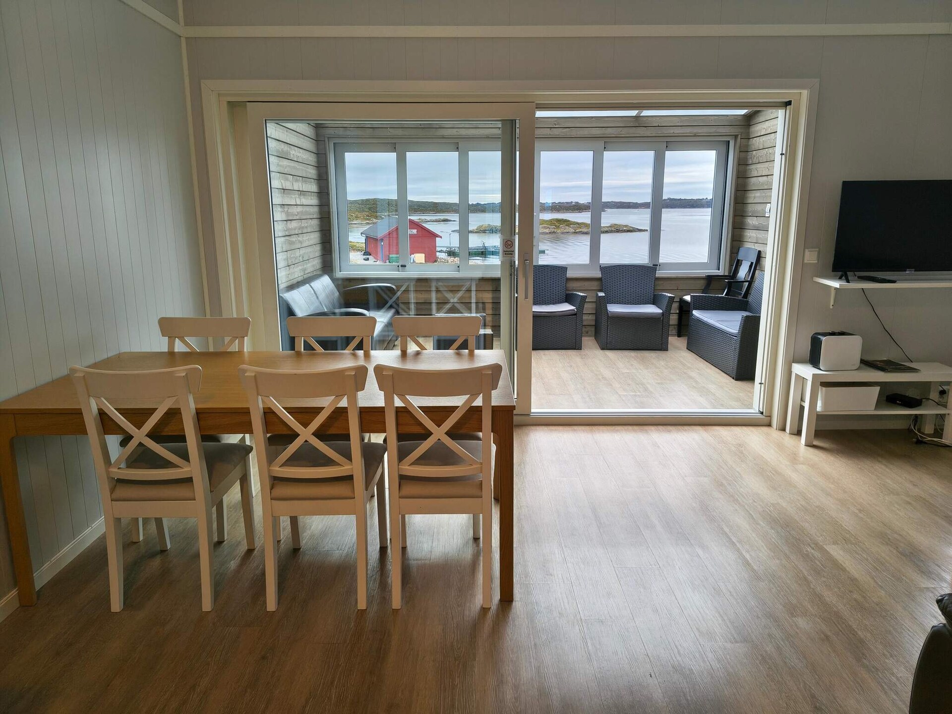 Authentieke rorbu direct aan zee met privéstrand en panoramisch uitzicht - foto 12