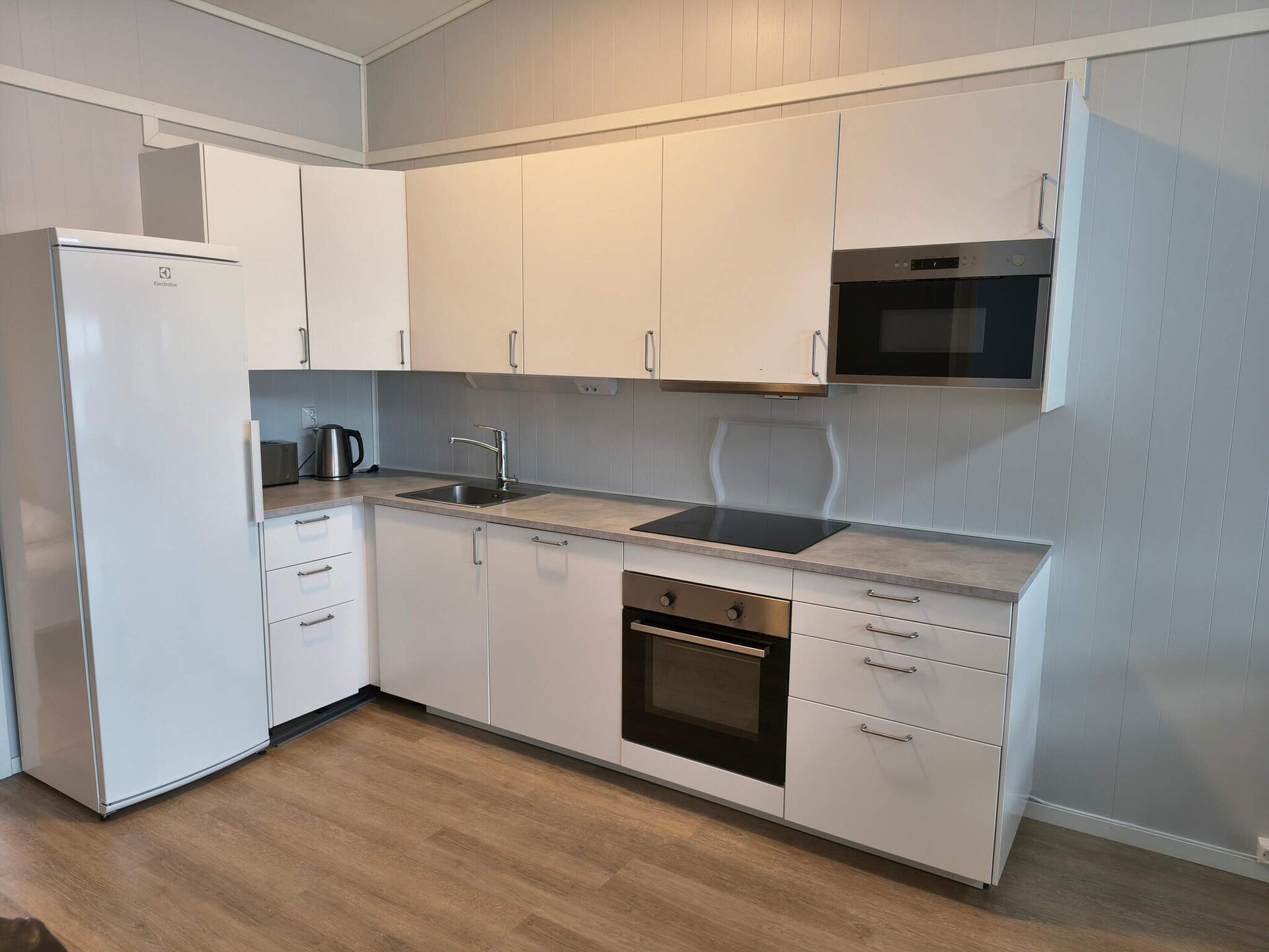 Authentieke rorbu direct aan zee met privéstrand en panoramisch uitzicht - foto 13