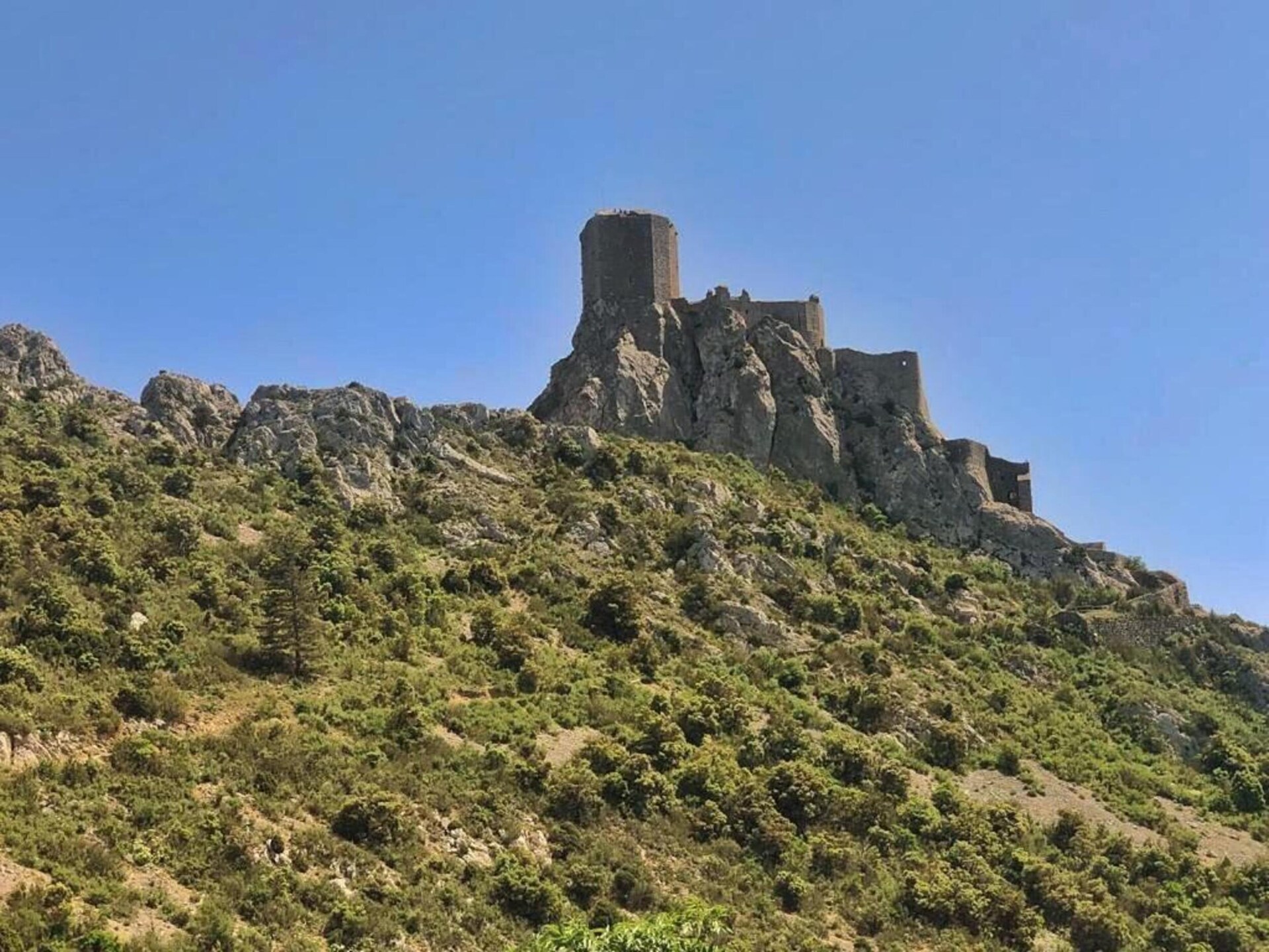 Luxe gîte tussen de wijnvelden in Aude, zwembad en airconditioning - foto 39