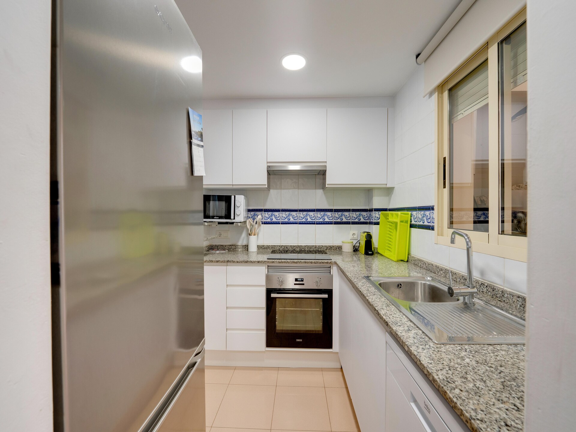 Zonovergoten appartement in Denia, 100m van strand met tuin - foto 14