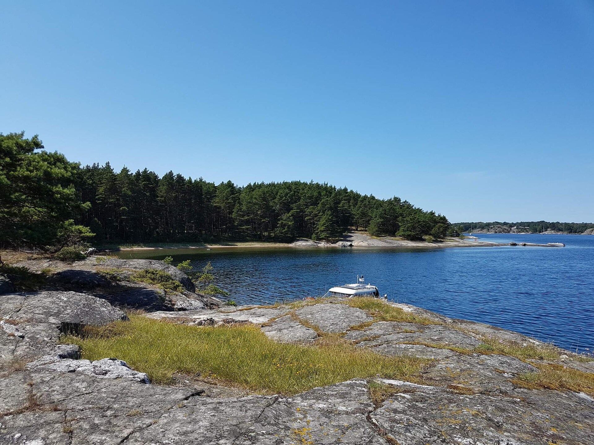 Charmante stuga op Flatön – zee, rust en natuur op 300 meter - foto 14