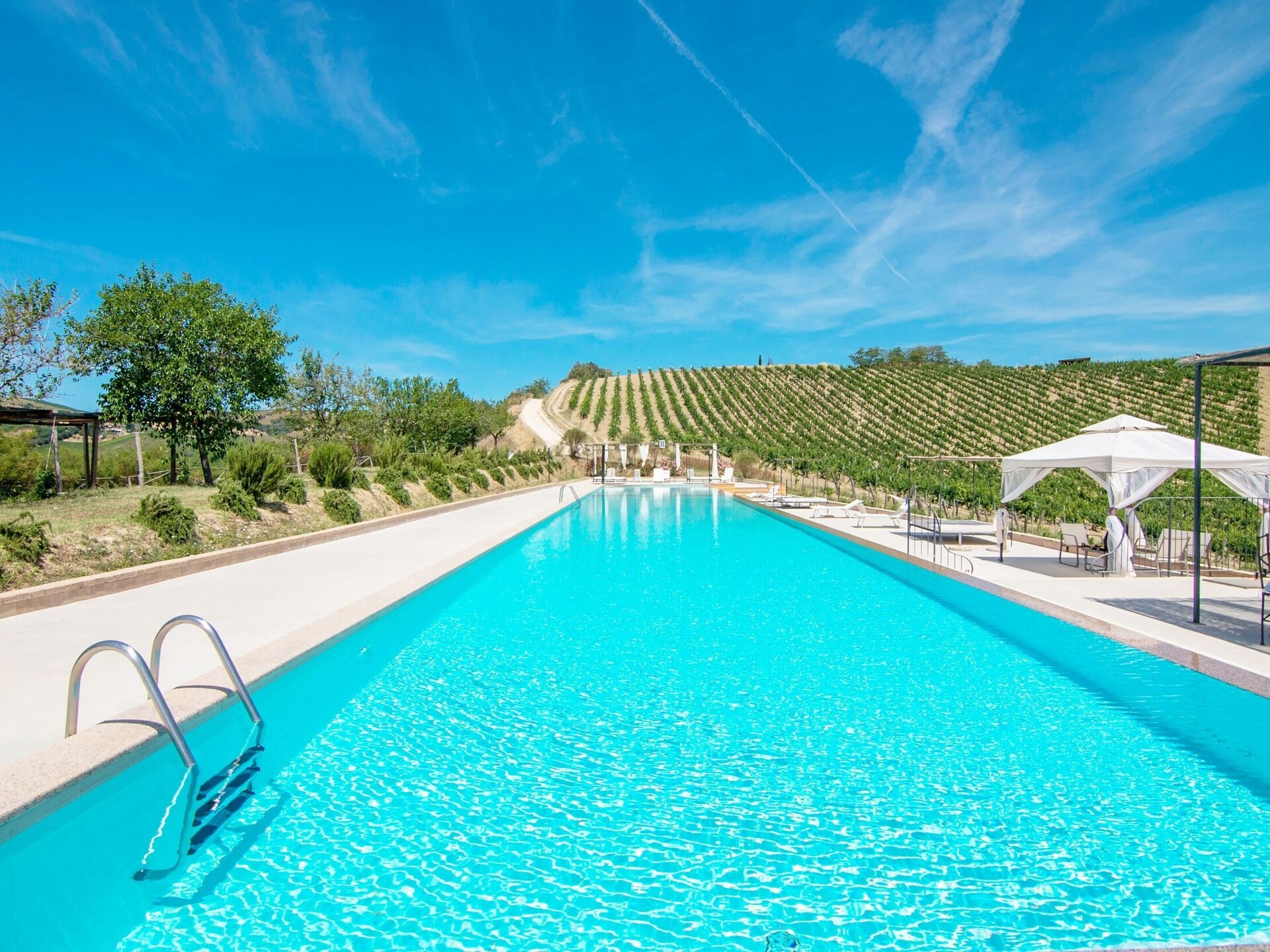 Comfortabel appartement met privétuin en jacuzzi in Ascoli Piceno - foto 11