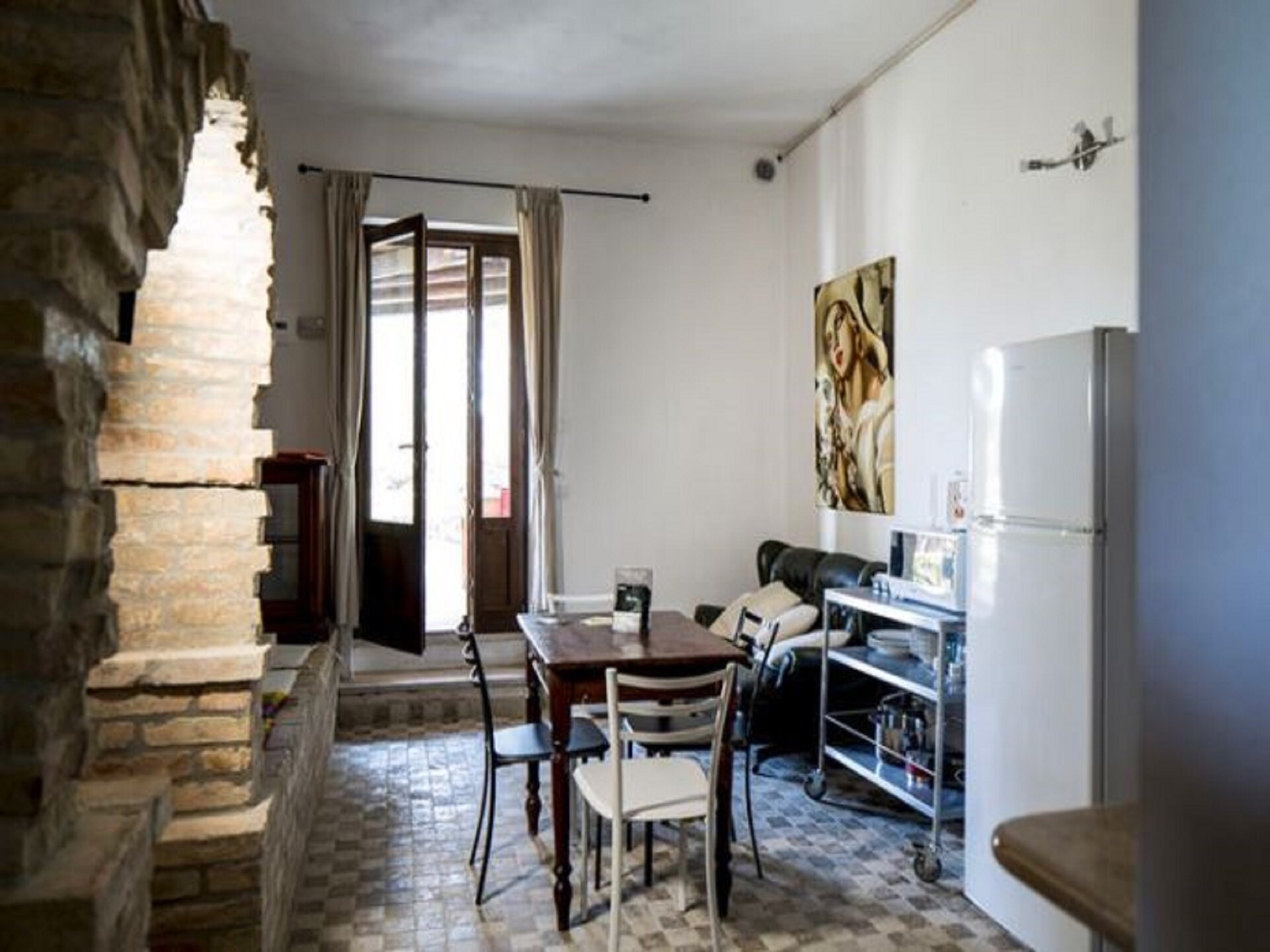 Knus appartement met privétuin en zwembad op 7 km van het strand - foto 3
