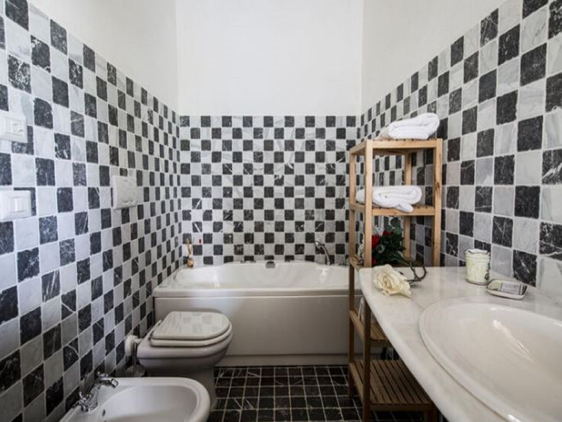 Knus appartement met privétuin en zwembad op 7 km van het strand - foto 27