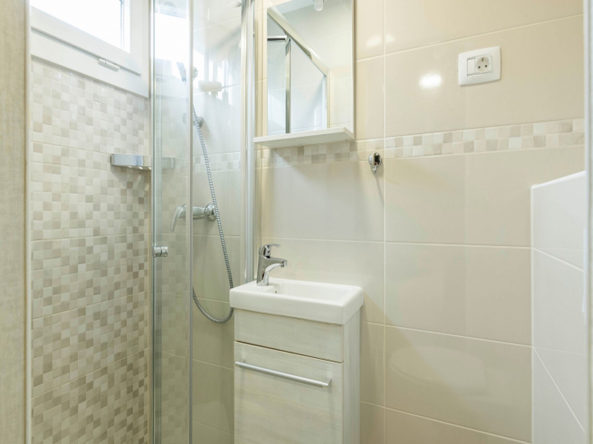 6-persoons stacaravan in Banjole op 1 km van de zee · 35 m² - foto 15