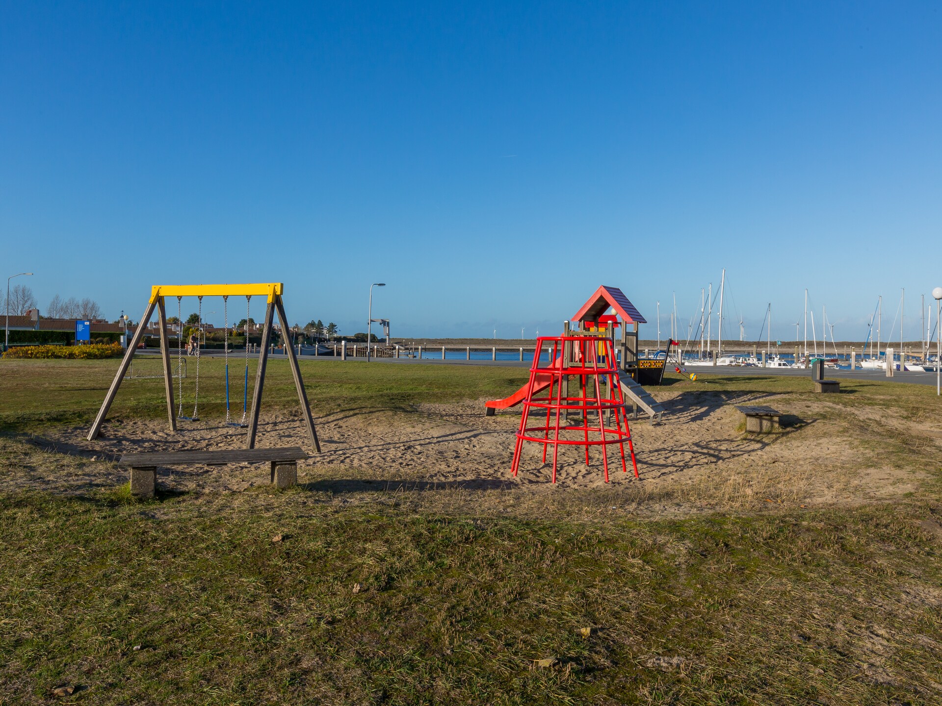 Ruim vakantiehuis met uitzicht op Oosterschelde en jachthaven in Kamperland - foto 25