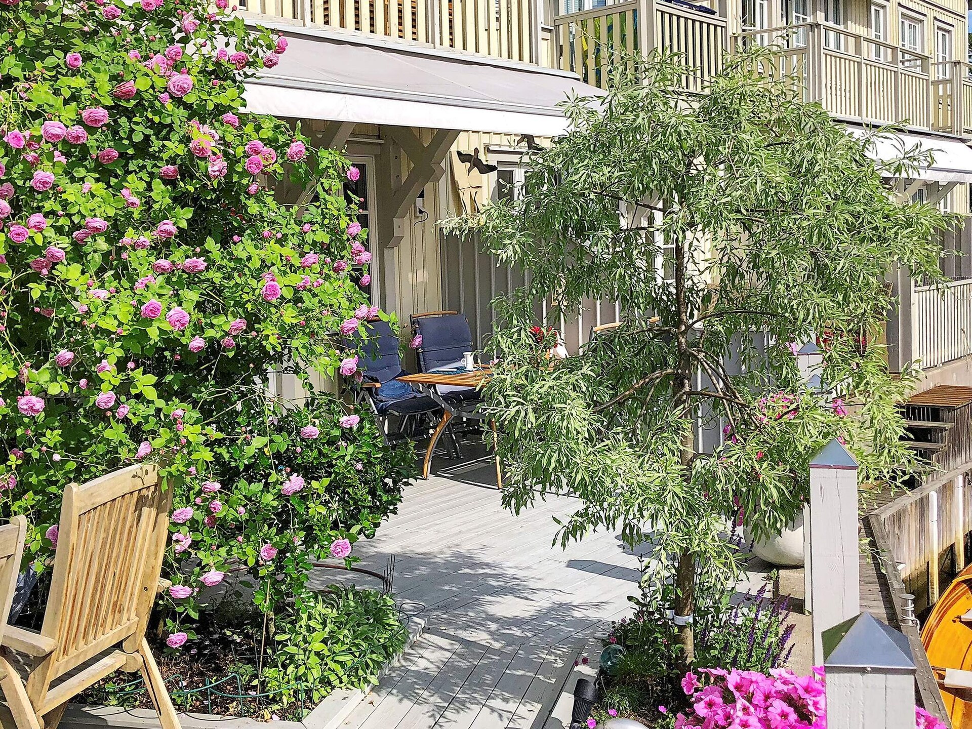 Vrijstaand golfvakantiehuis in Strömstad met terras aan zoutwaterkanaal - foto 7