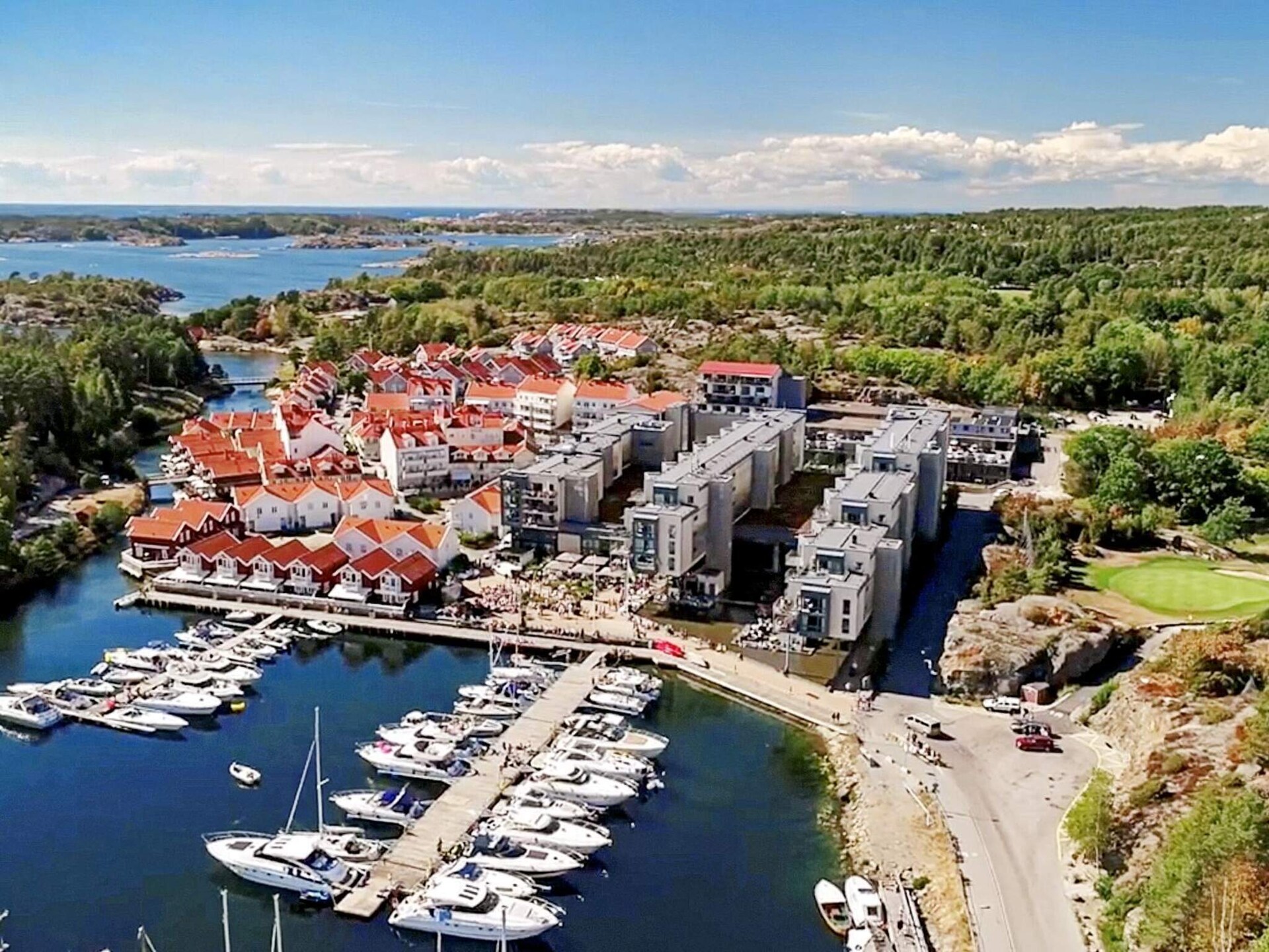 Vrijstaand golfvakantiehuis in Strömstad met terras aan zoutwaterkanaal - foto 26