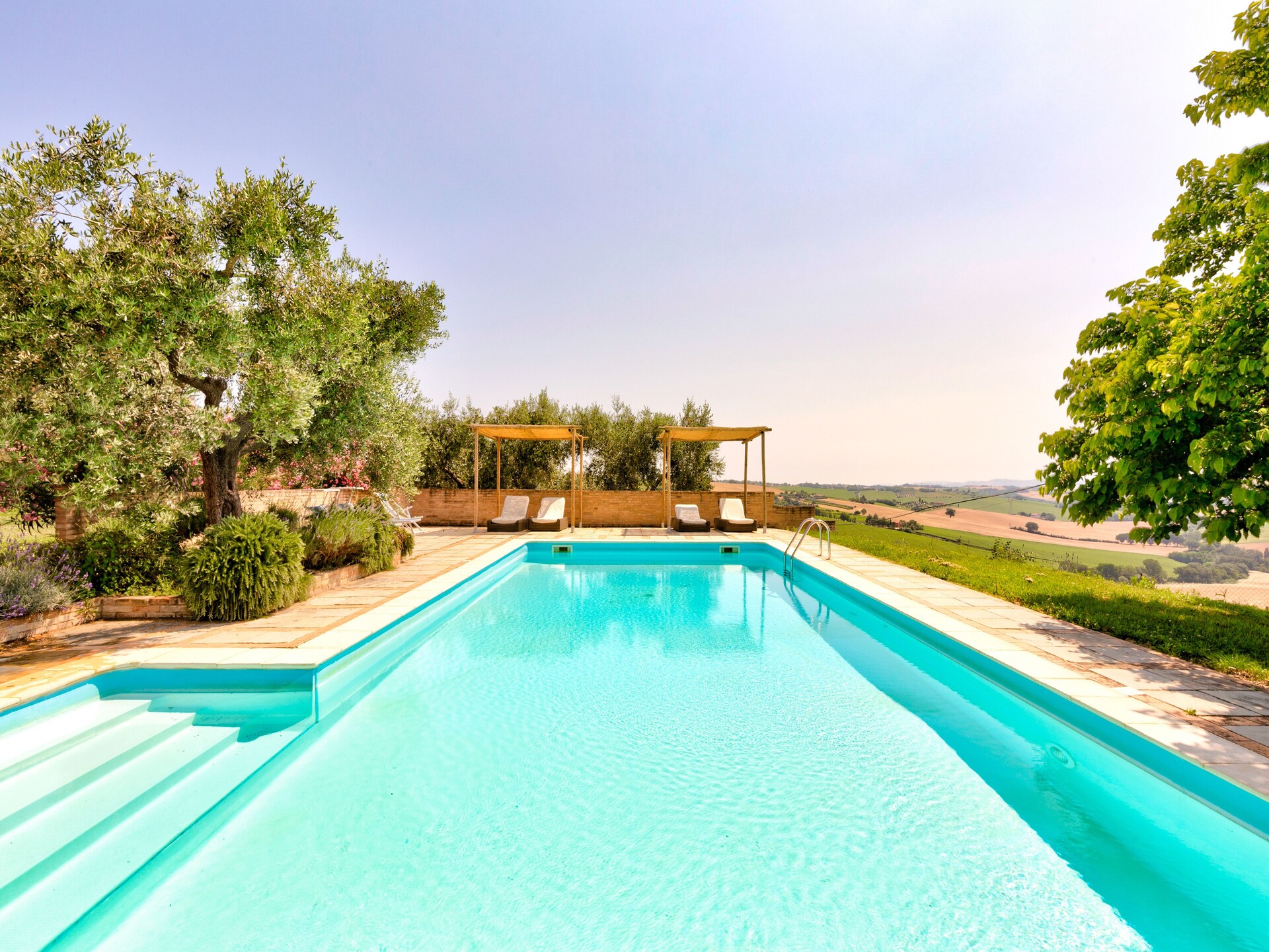 Ruim vakantiehuis met privézwembad en panoramisch uitzicht nabij Senigallia - foto 40