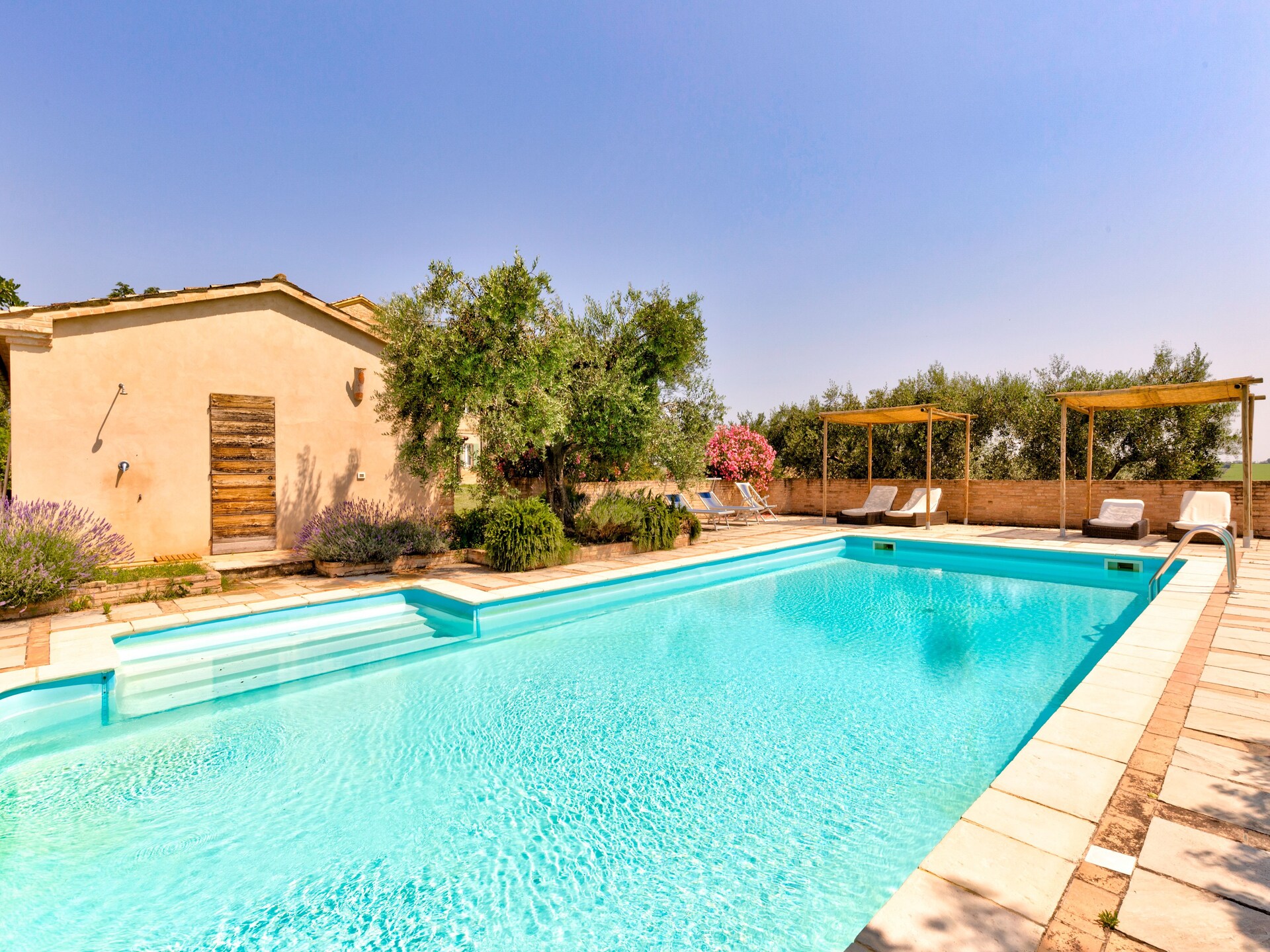 Ruim vakantiehuis met privézwembad en panoramisch uitzicht nabij Senigallia - foto 9
