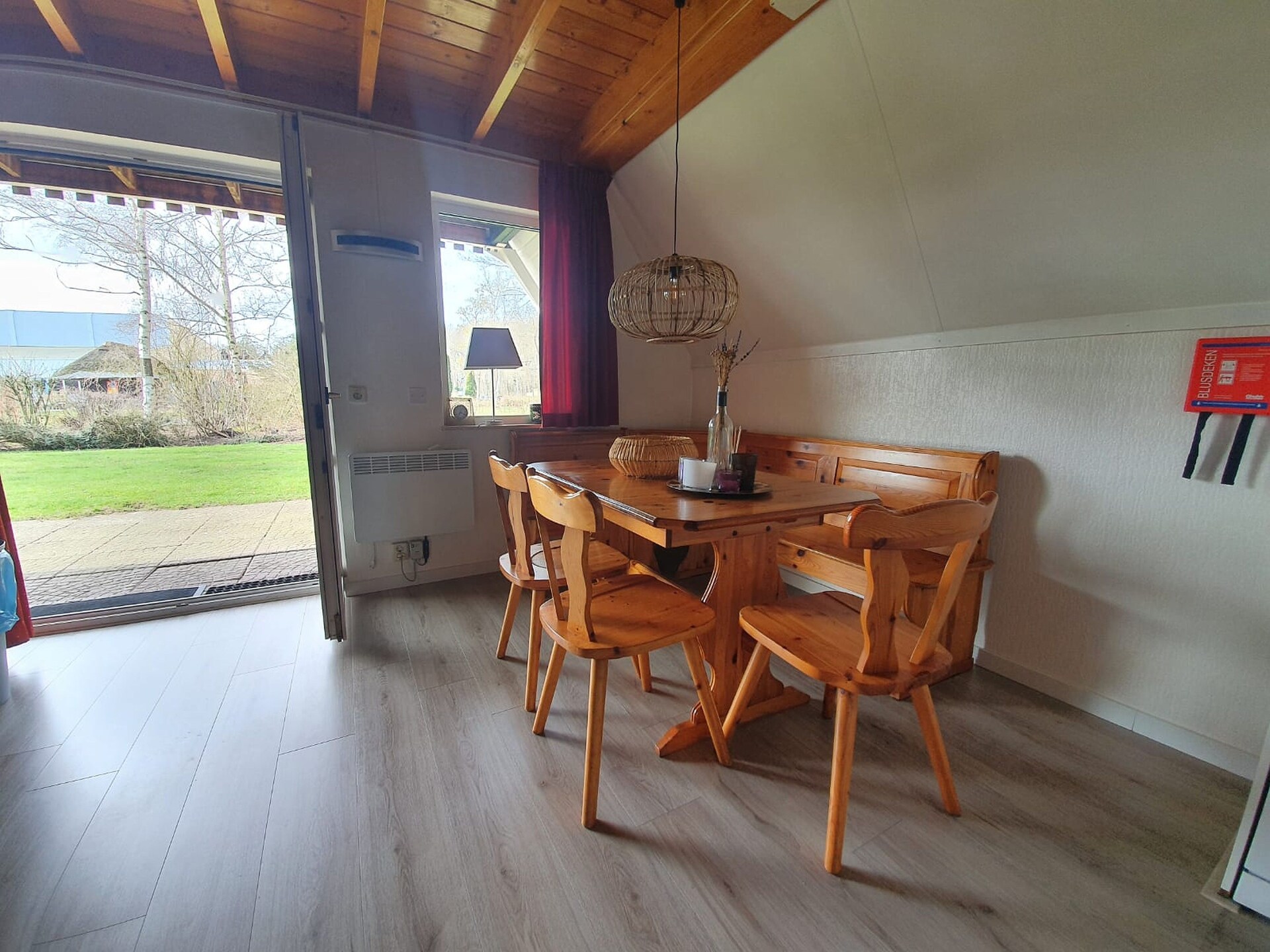 Vrijstaand boshuis met open haard op familievakantiepark Gramsbergen - foto 7