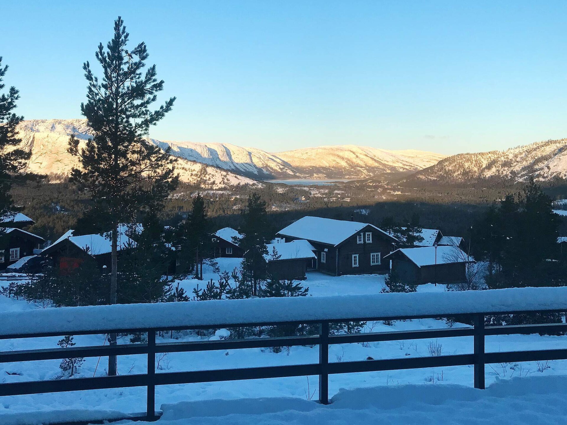 Panoramisch vakantiehuis voor 15 personen met sauna, direct aan de skipiste bij Treungen - foto 8