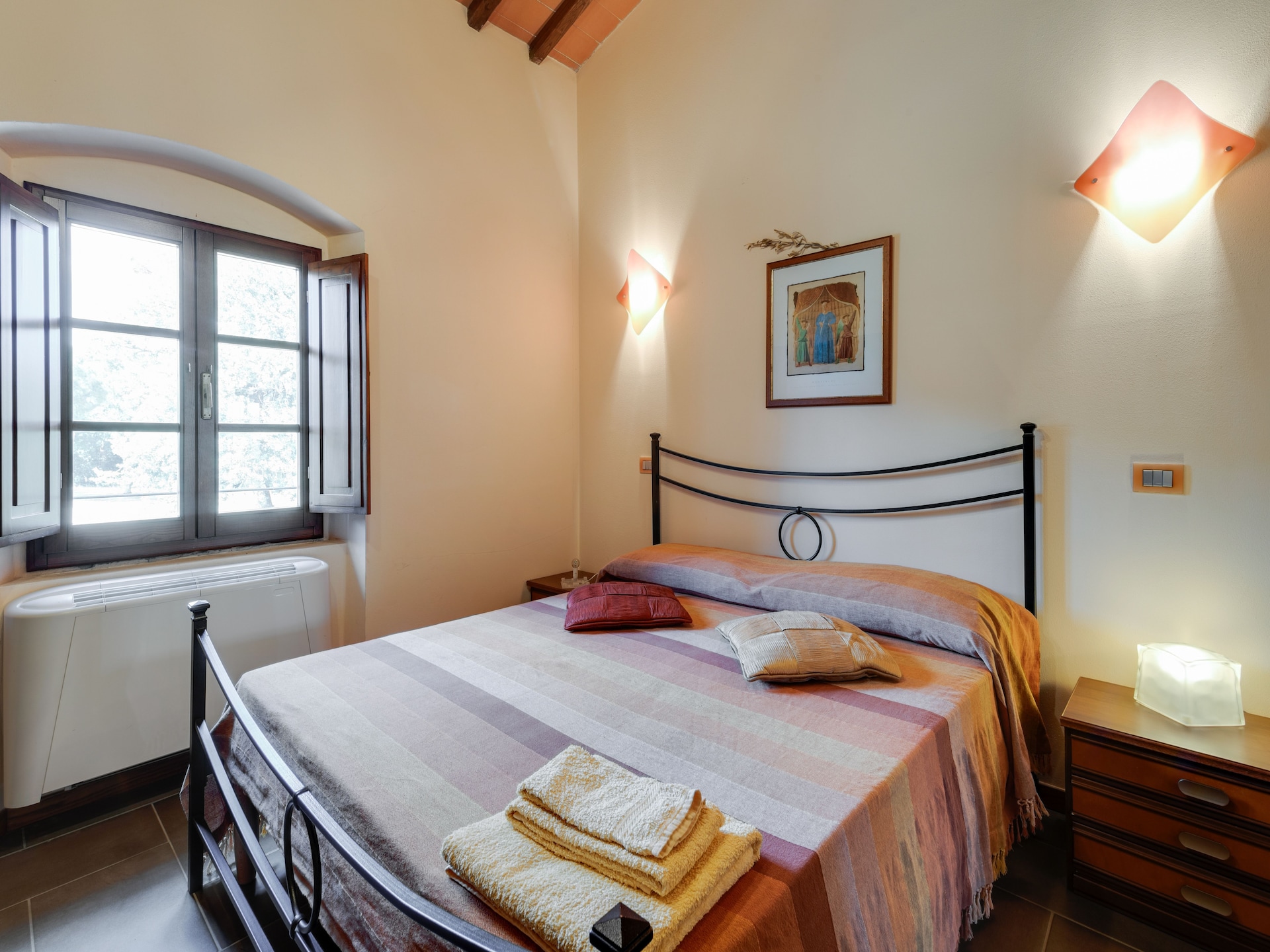 Ruim galerij-appartement voor 11 in Toscaans bos met zwembad - foto 30