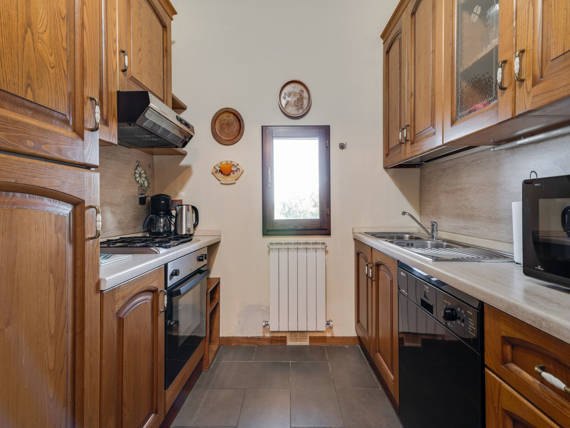 Ruim galerij-appartement voor 11 in Toscaans bos met zwembad - foto 18