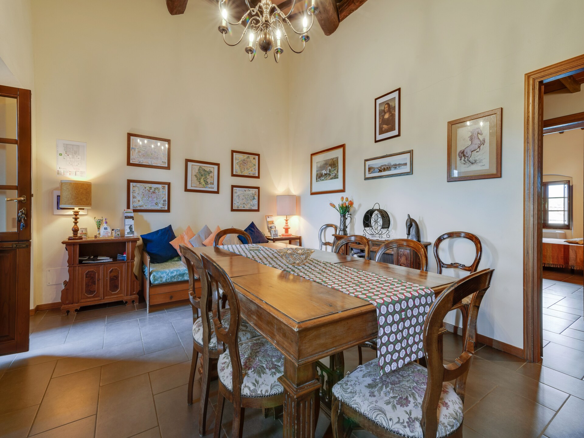 Ruim galerij-appartement voor 11 in Toscaans bos met zwembad - foto 16