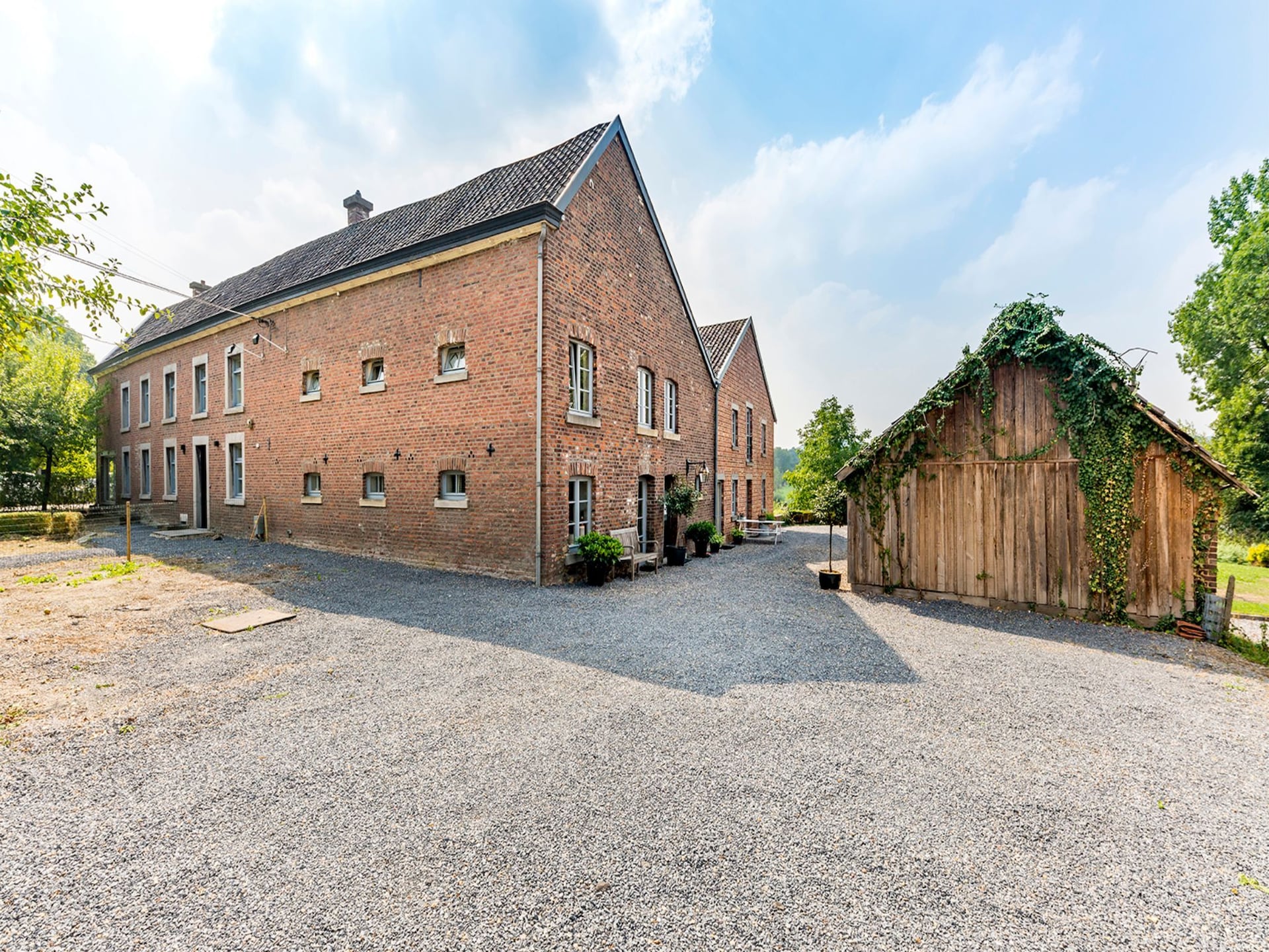 De Appelgaard: Ruim vakantiehuis voor 18 personen in Voeren met tuin en bar - foto 7