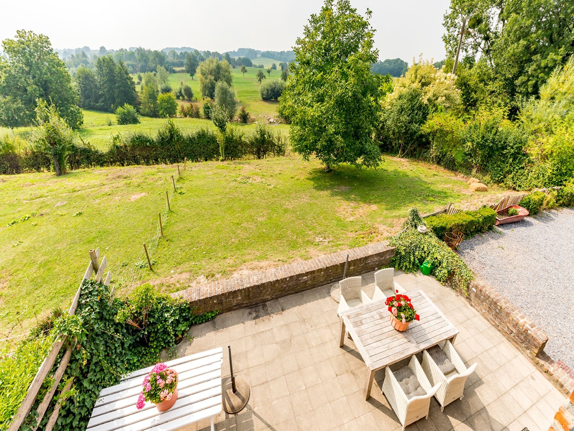 De Appelgaard: Ruim vakantiehuis voor 18 personen in Voeren met tuin en bar - foto 35