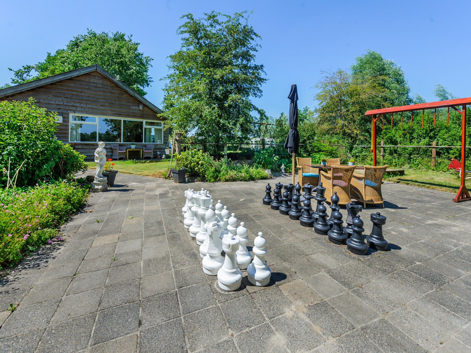 Romantisch vakantiehuis De Welp aan het Burgumer Meer in Eastermar - foto 25