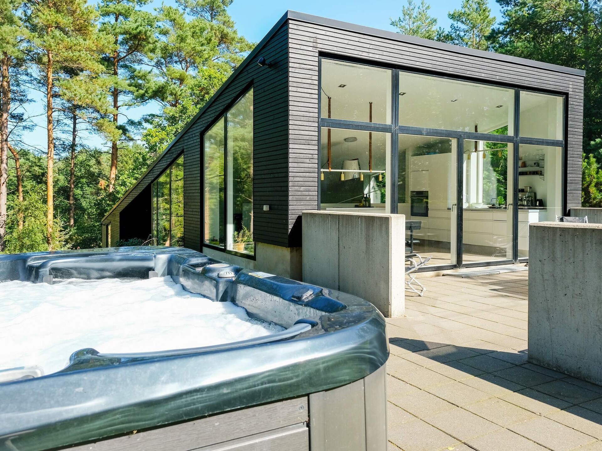Architectonisch vakantiehuis met whirlpool en annex in bosrijke omgeving - foto 25