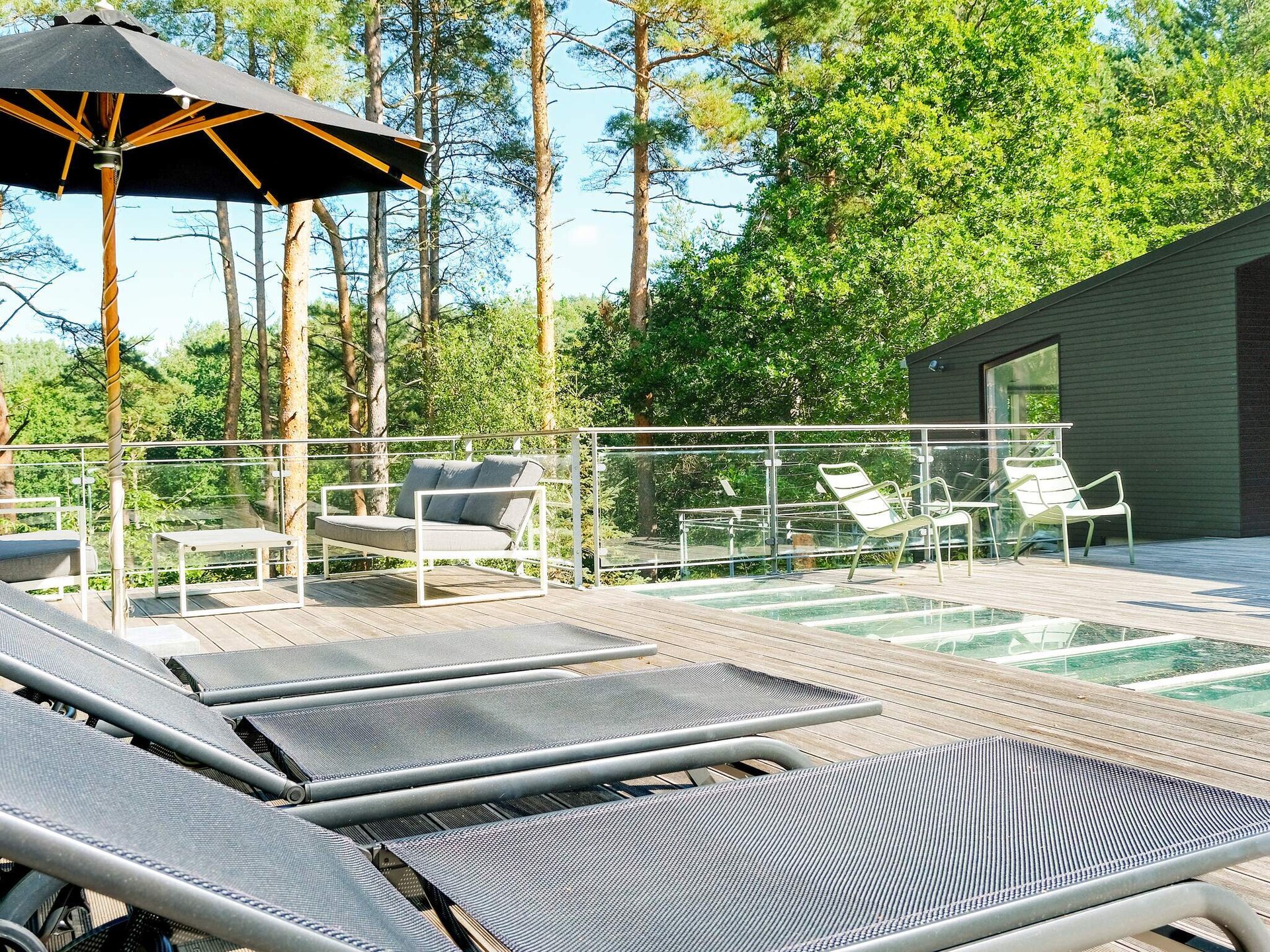 Architectonisch vakantiehuis met whirlpool en annex in bosrijke omgeving - foto 32