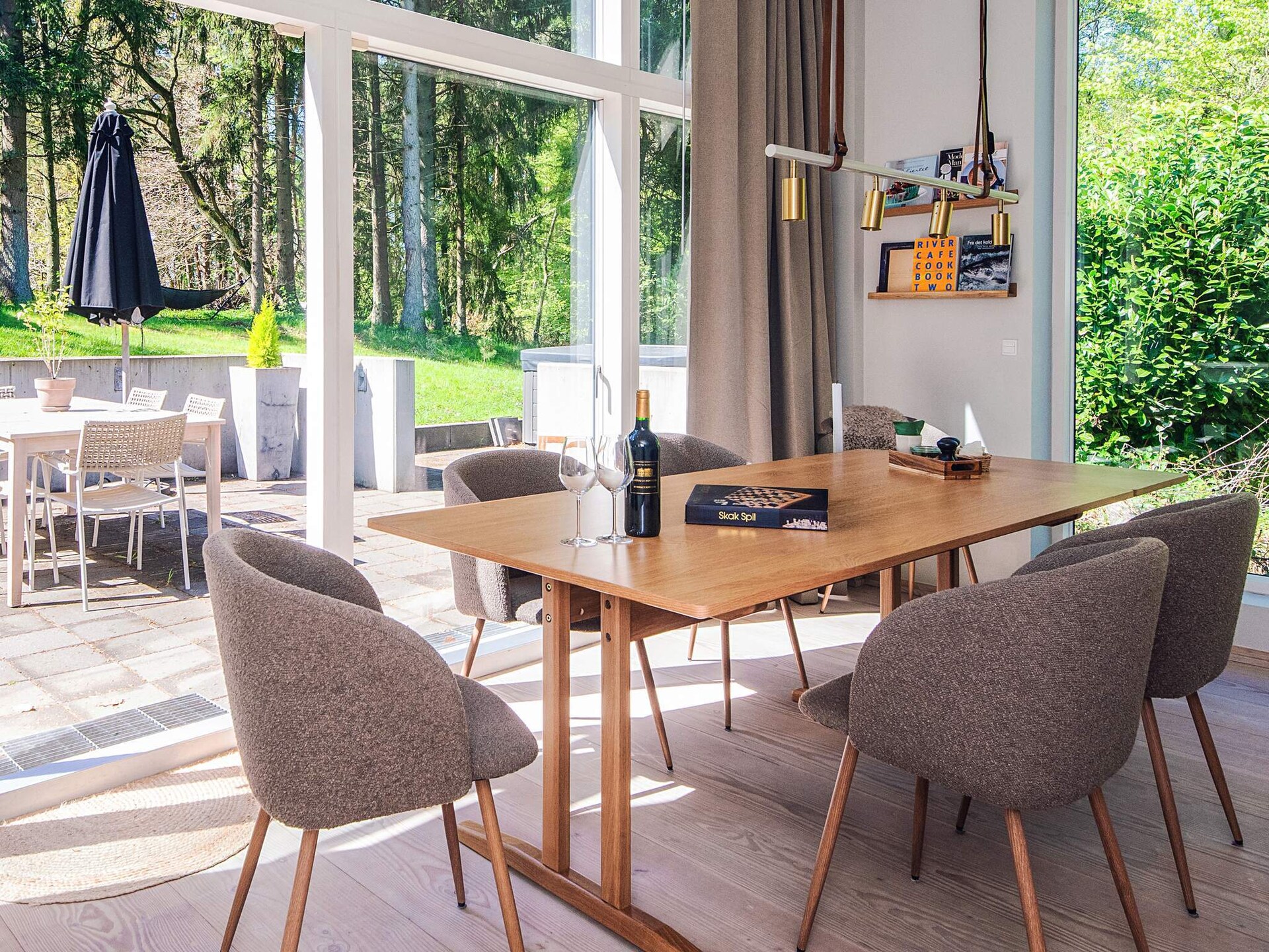 Architectonisch vakantiehuis met whirlpool en annex in bosrijke omgeving - foto 16