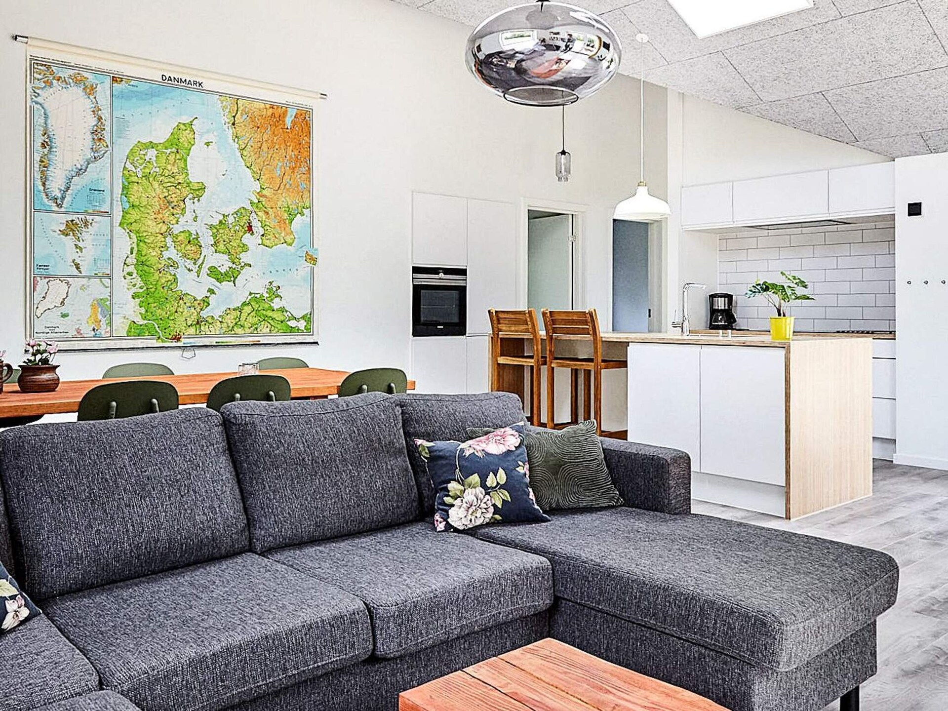 Ruim vakantiehuis bij Kelstrup Strand met whirlpool en overdekt terras - foto 7
