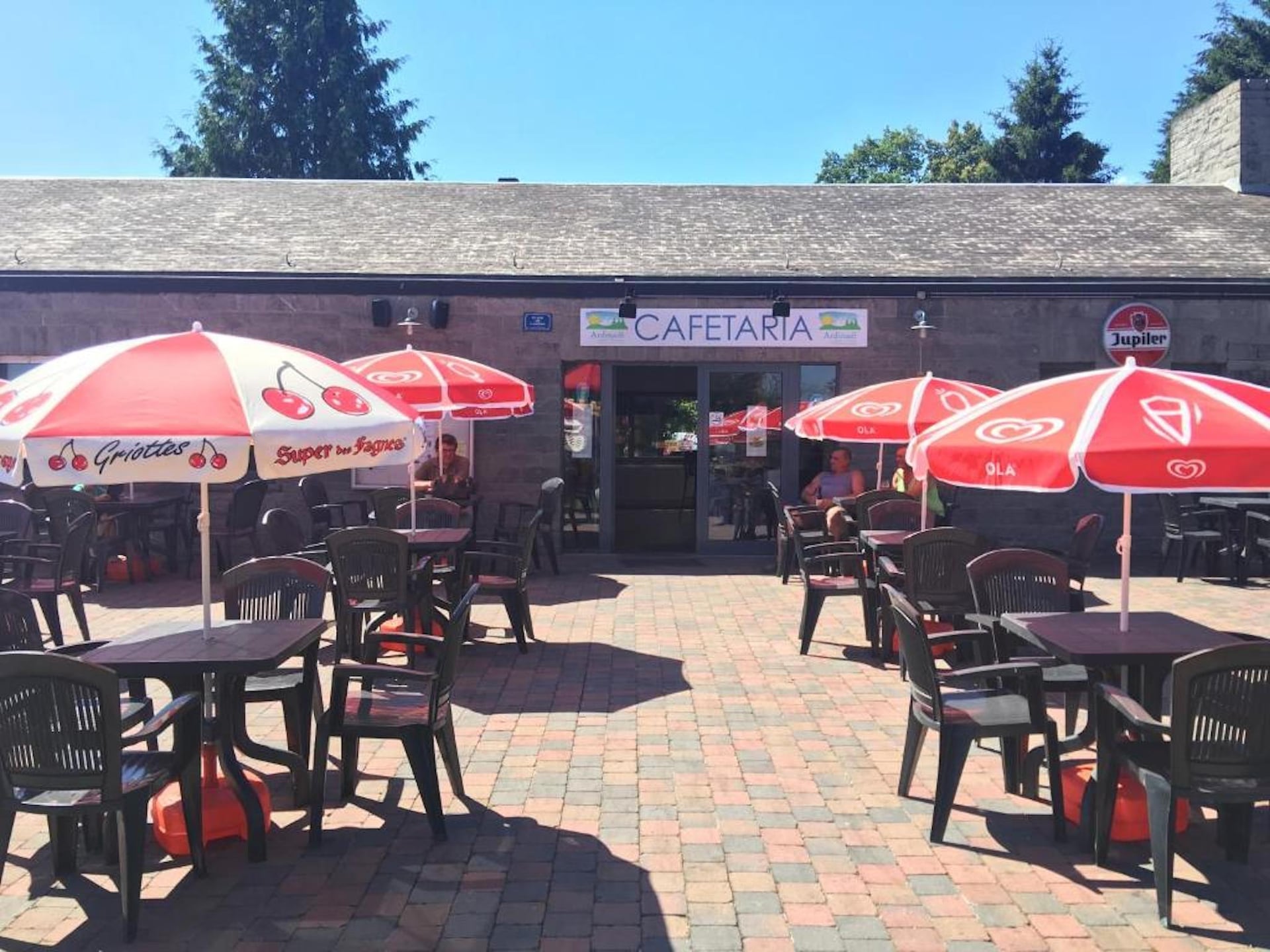 Gezellig 4-persoons chalet in Olloy-sur-Viroin met zonnig terras - foto 13