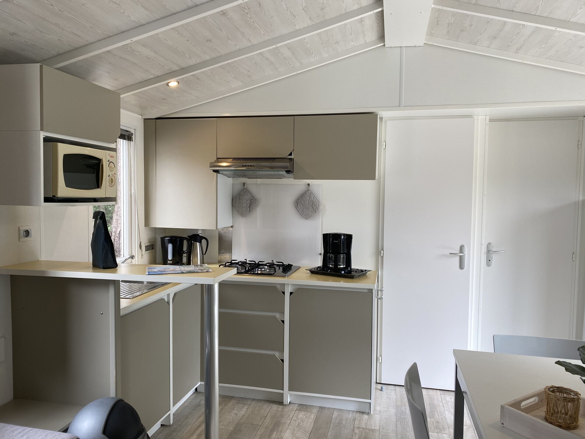 Knusse chalet voor 6 aan het meer in Rijkevorsel, hond welkom - foto 3
