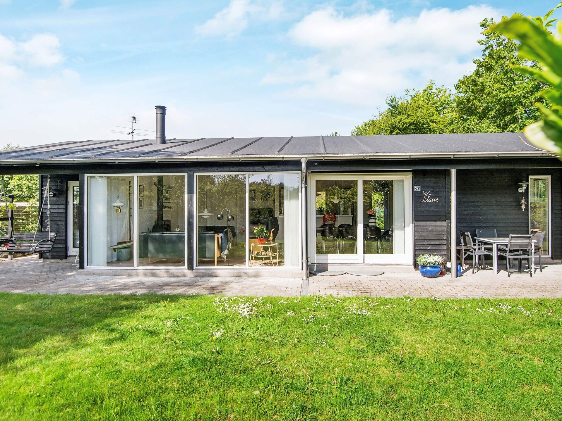 Vrijstaand vakantiehuis met whirlpool op 300 meter van de badkade in Fjellerup - foto 1