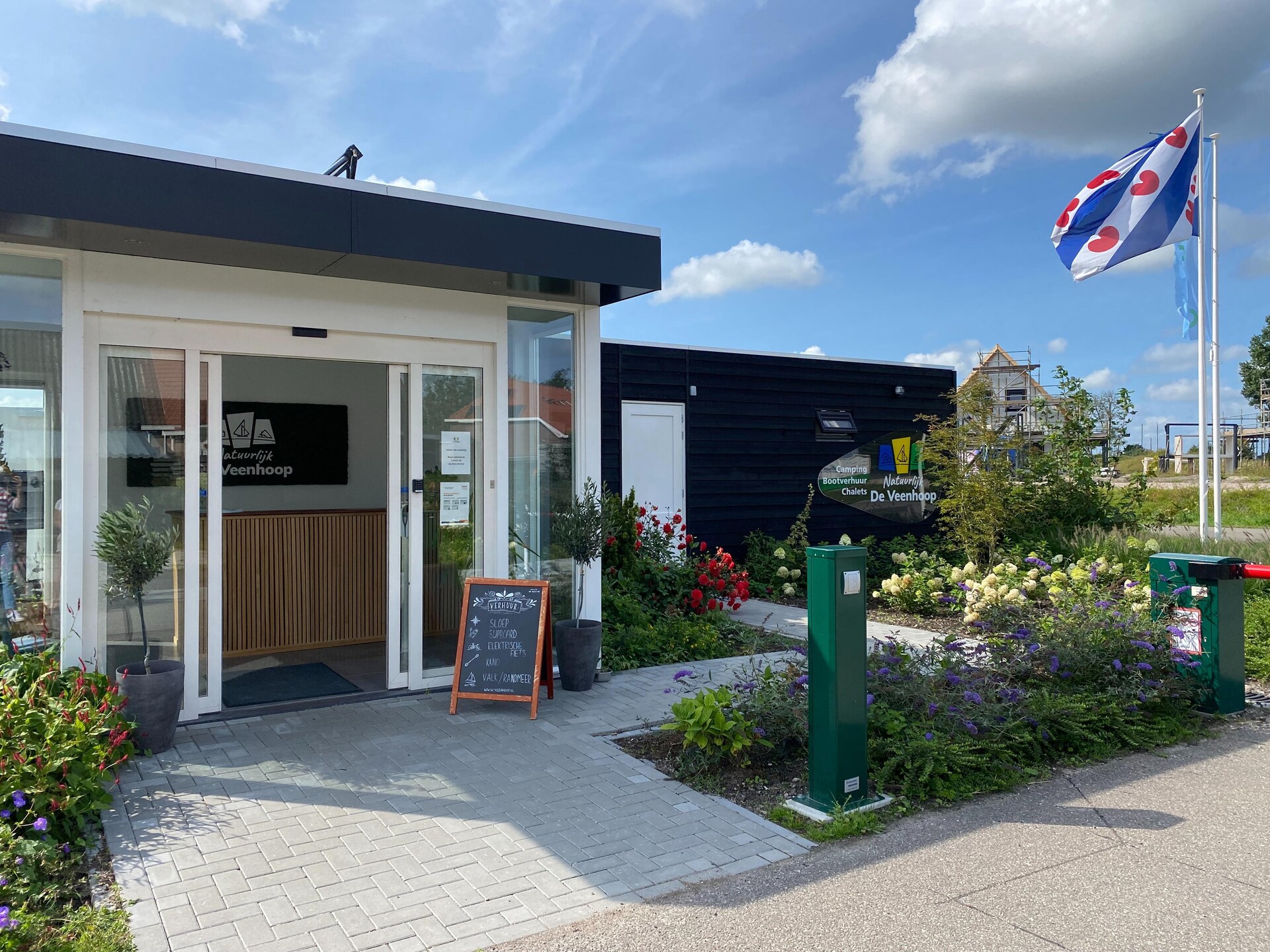 Knus chalet in bosrijk Friesland, ideaal voor rustzoekers - foto 11