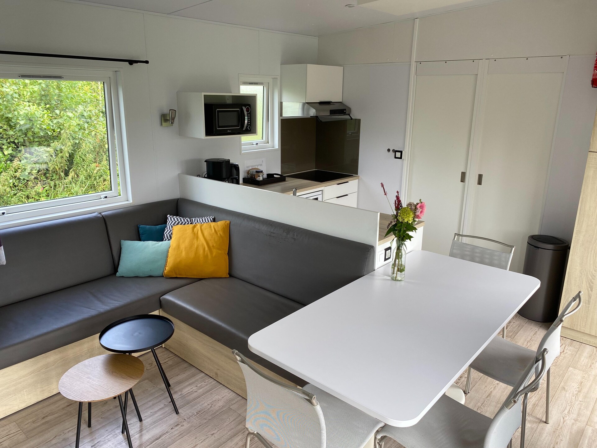Chalet Jildau: Modern genieten tussen water en weiland in Friesland - foto 2
