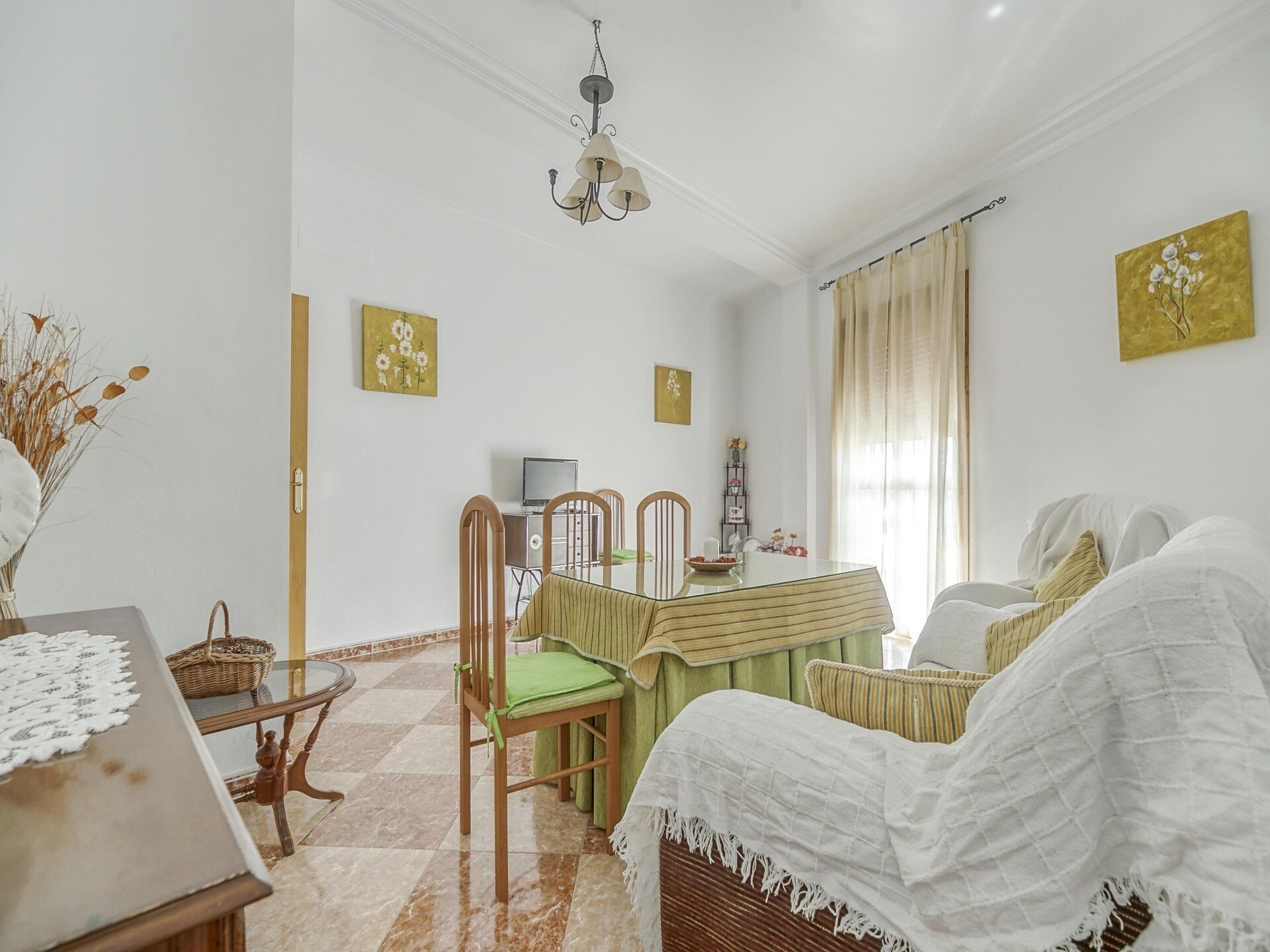 Ruim vakantiehuis voor 6 in Villanueva de San Juan met zwembadtoegang - foto 8