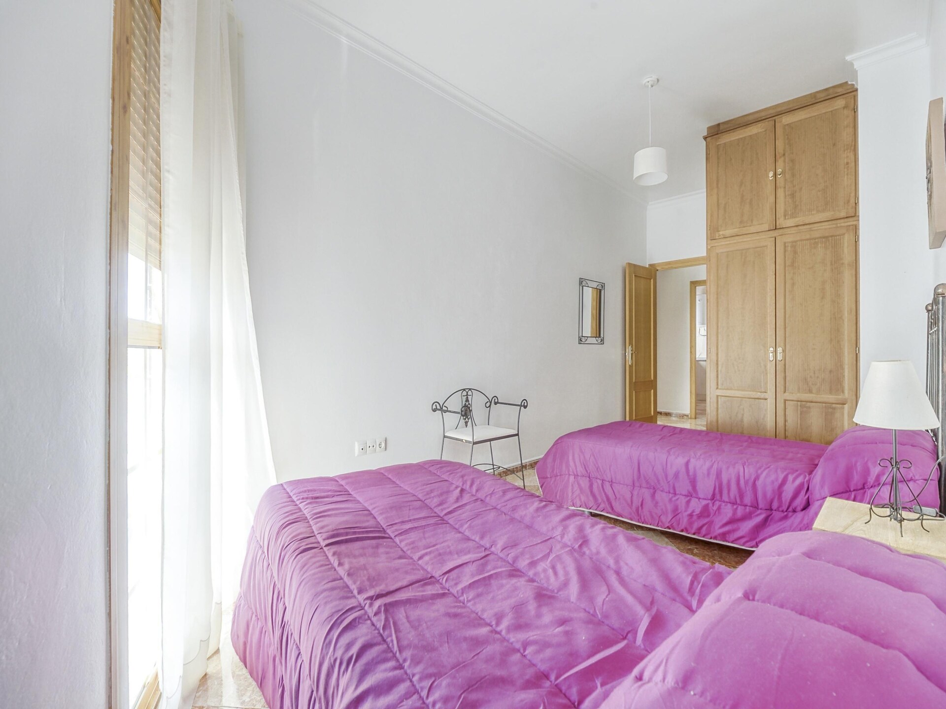 Ruim vakantiehuis voor 6 in Villanueva de San Juan met zwembadtoegang - foto 16