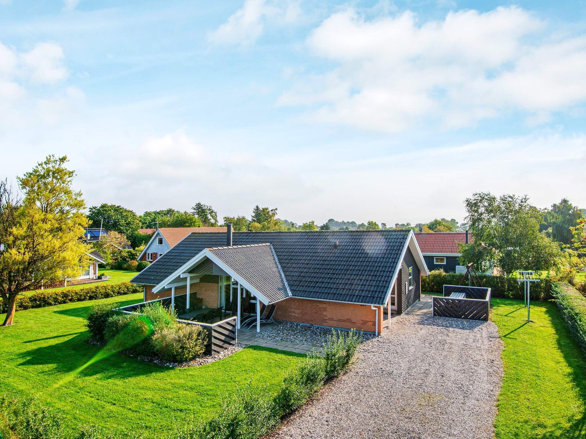 Ruim vakantiehuis voor 10 personen met zwembad en sauna op 250m van zee - foto 2