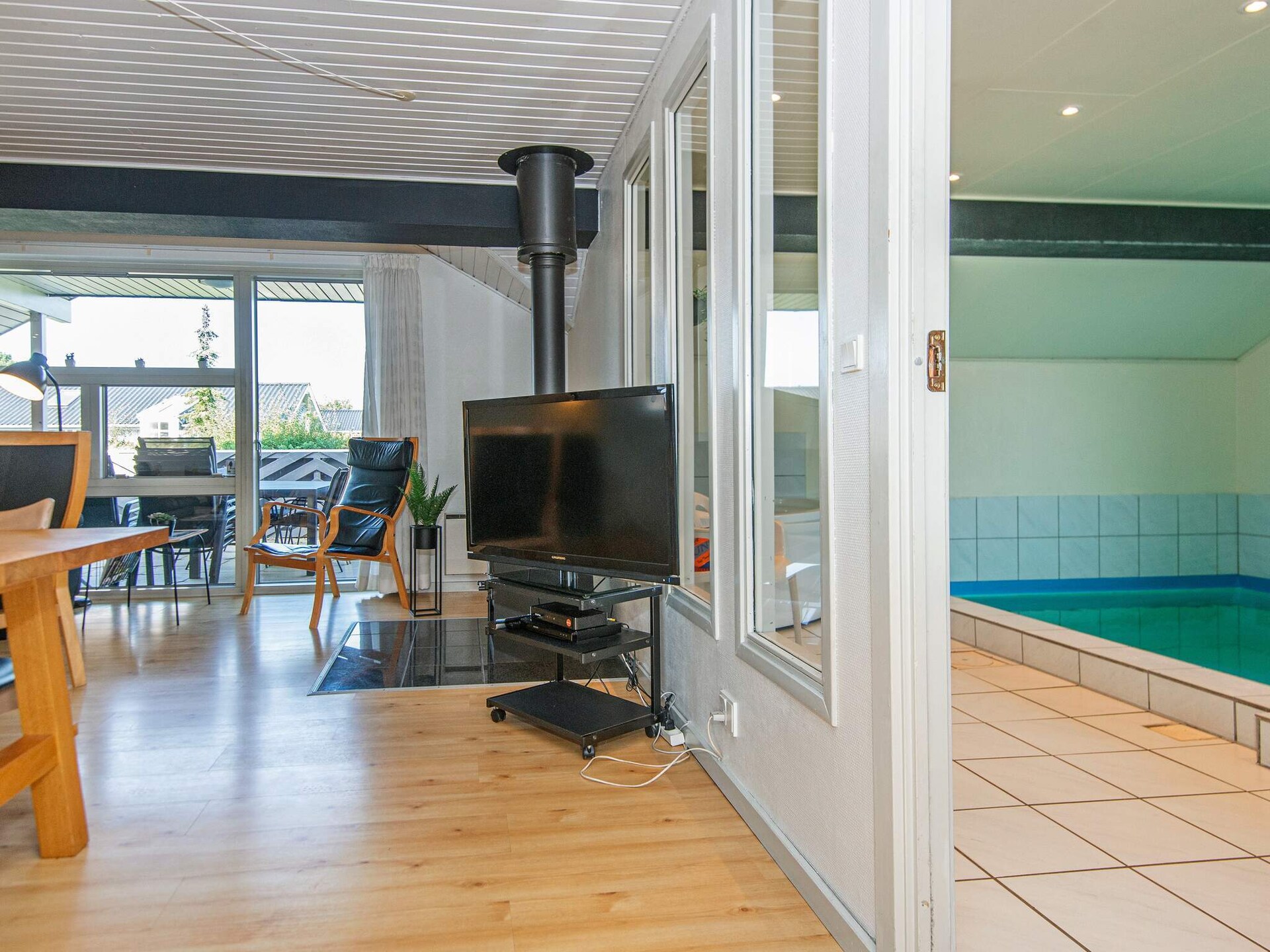 Ruim vakantiehuis voor 10 personen met zwembad en sauna op 250m van zee - foto 14