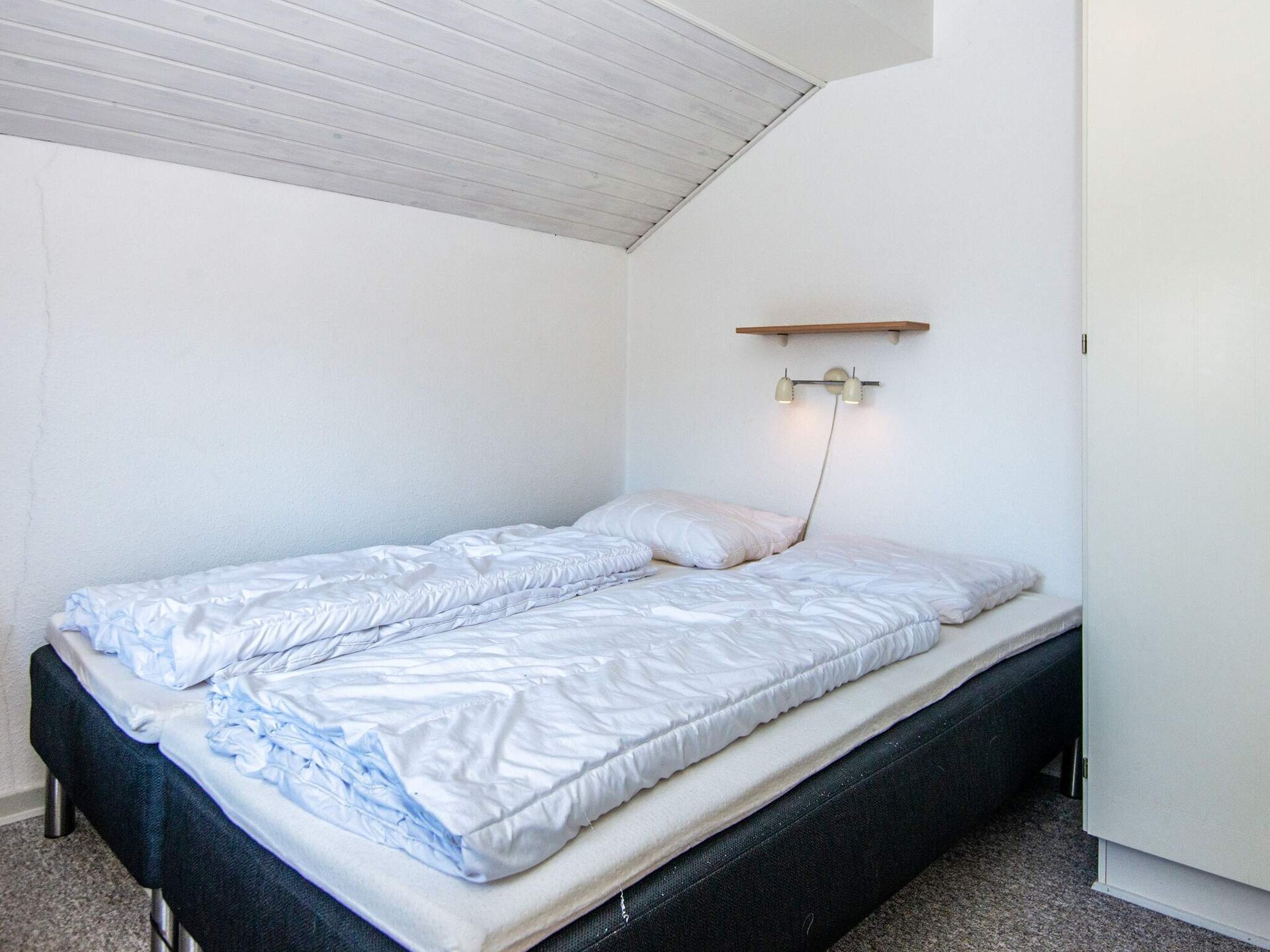 Ruim vakantiehuis voor 10 personen met zwembad en sauna op 250m van zee - foto 18