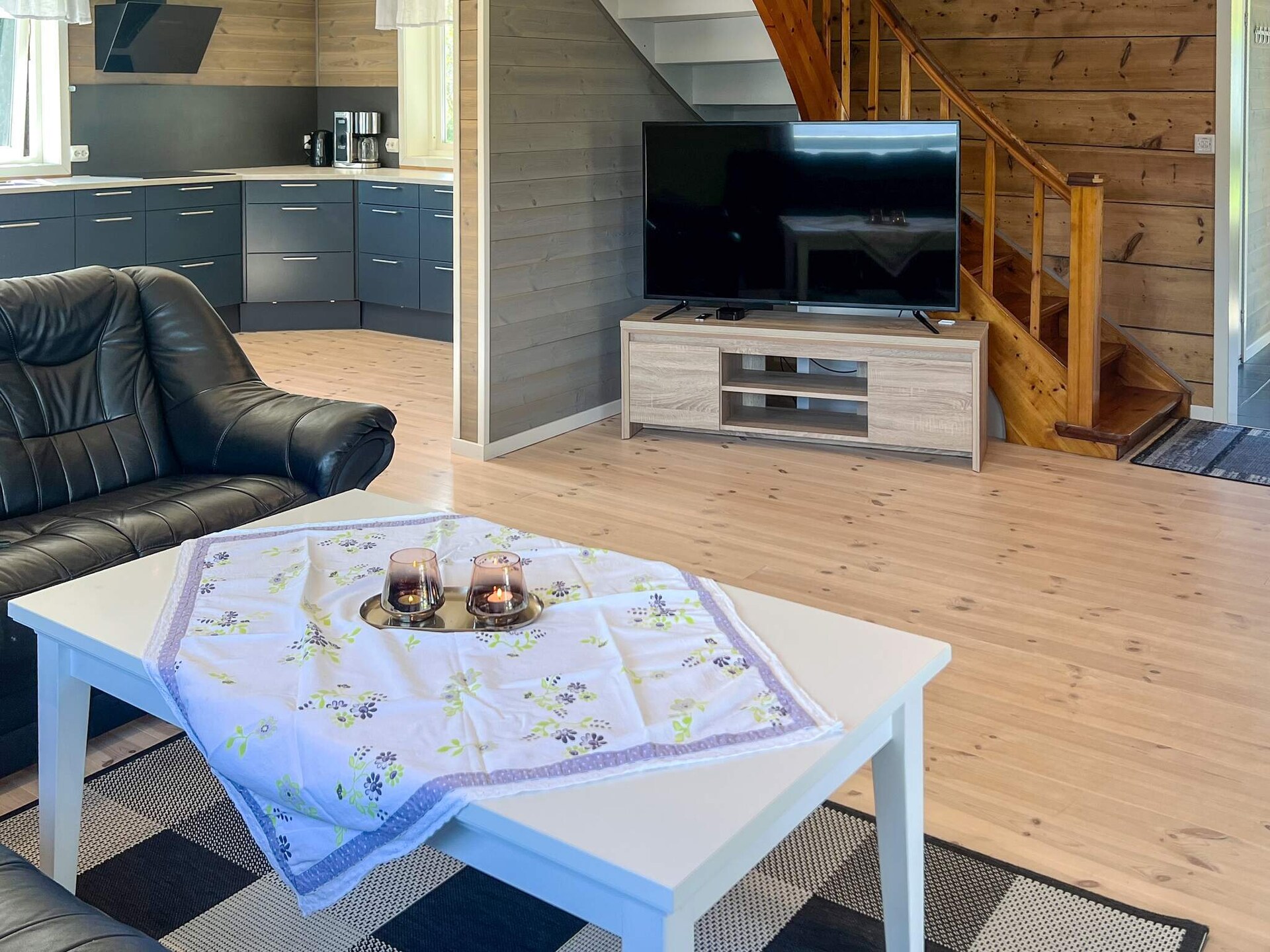 Modern vakantiehuis in Svelgen met panoramisch uitzicht op Frøysjøen - foto 9