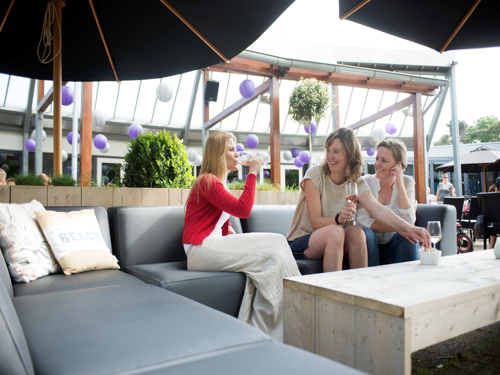 Vrijstaande 8-persoonsbungalow in bosrijk vakantiepark bij Breda - foto 27