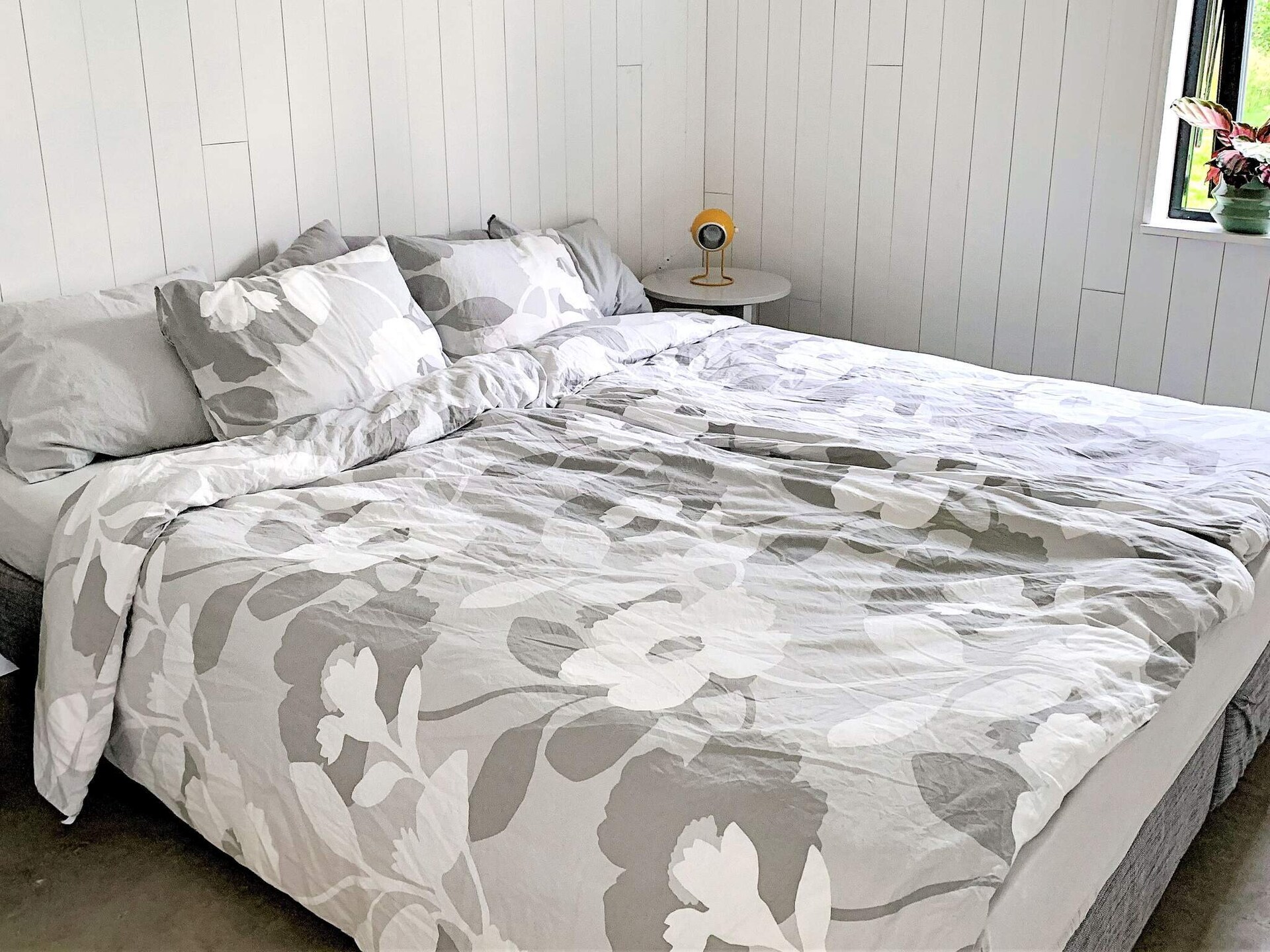 Design vakantiehuis met panoramisch uitzicht op het meer in Håcksvik - foto 17