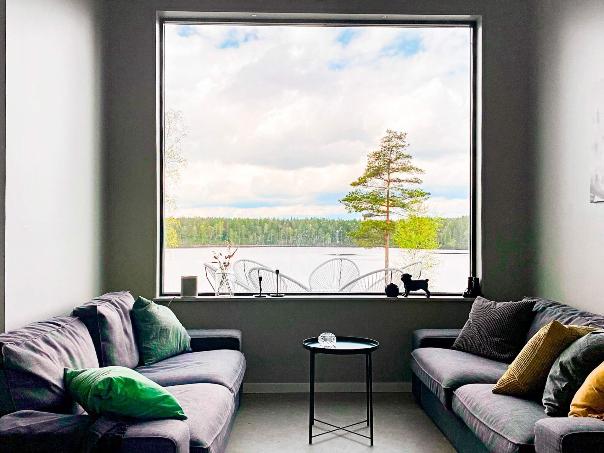 Design vakantiehuis met panoramisch uitzicht op het meer in Håcksvik - foto 16