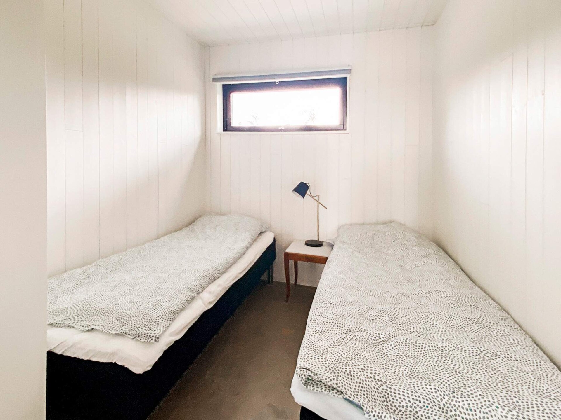 Design vakantiehuis met panoramisch uitzicht op het meer in Håcksvik - foto 36