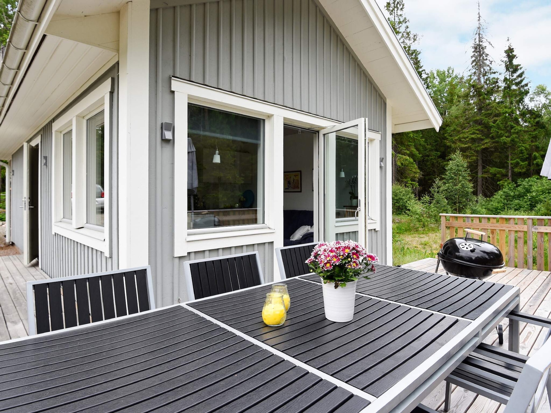 Knusse stuga aan het Lillesjö meer met eigen terras en visstek op 20 meter - foto 3