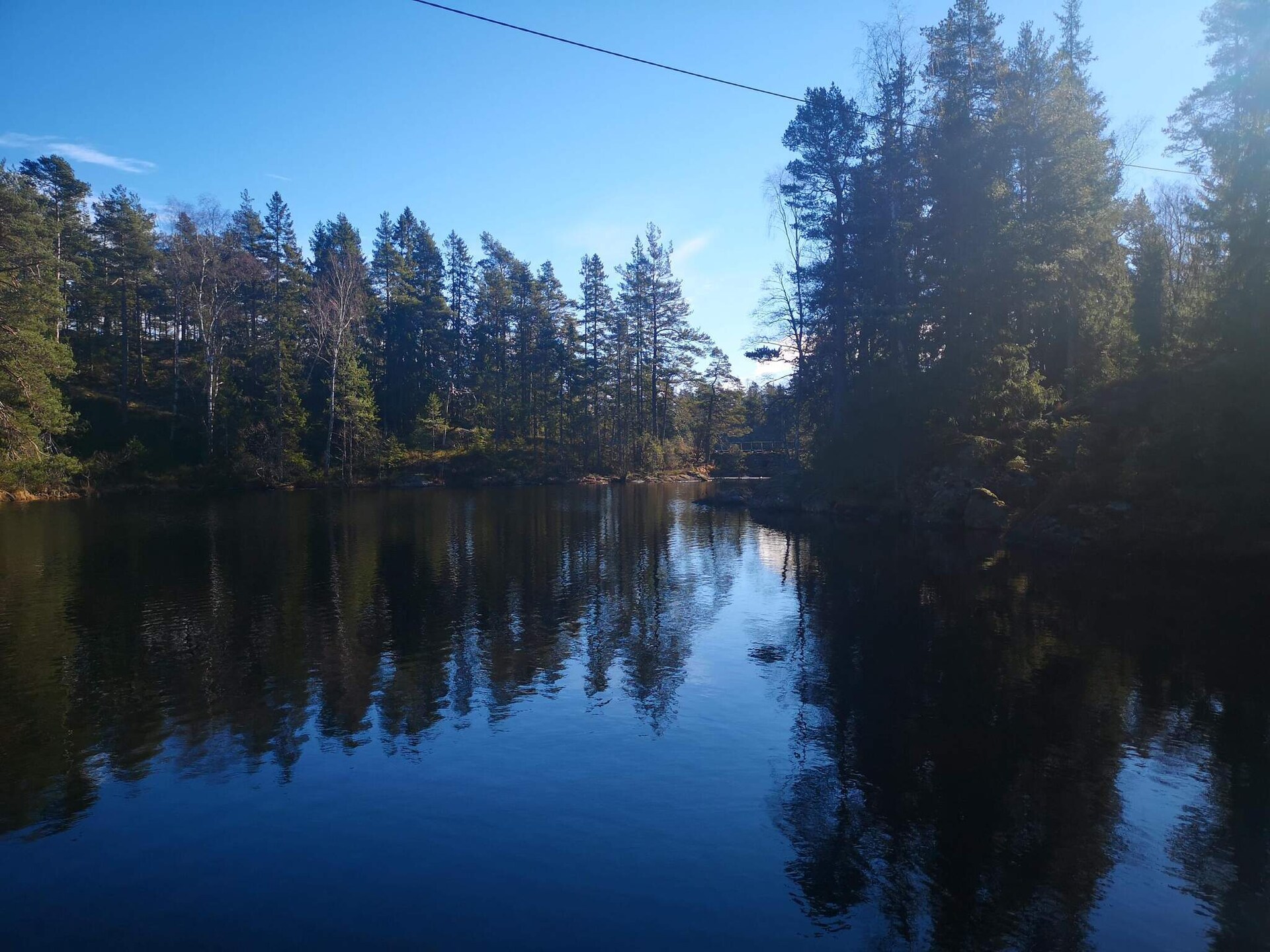 Knusse stuga aan het Lillesjö meer met eigen terras en visstek op 20 meter - foto 19