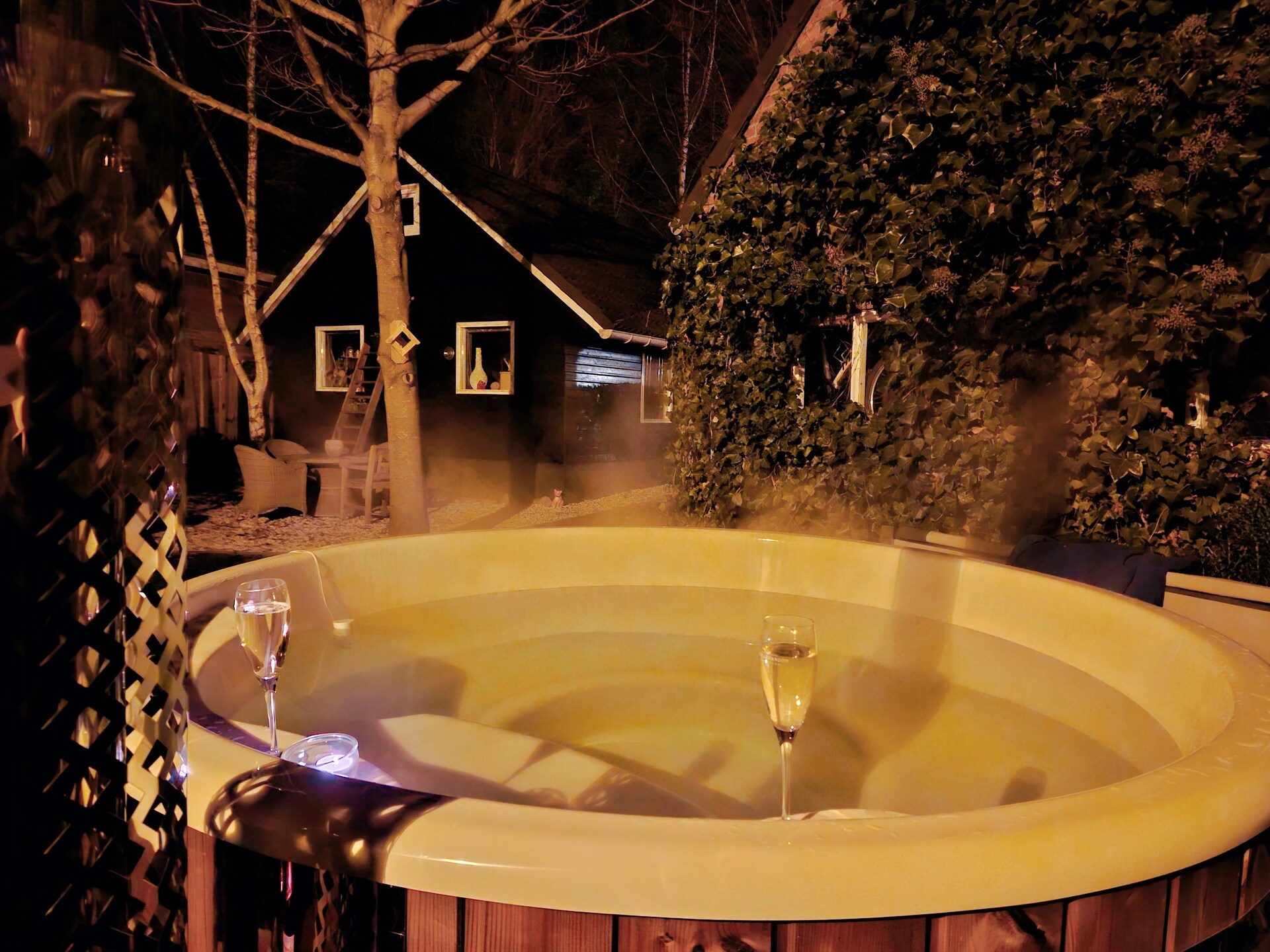 Het Atelier: creatief vakantiehuis met jacuzzi in Sleen, Drenthe - foto 31