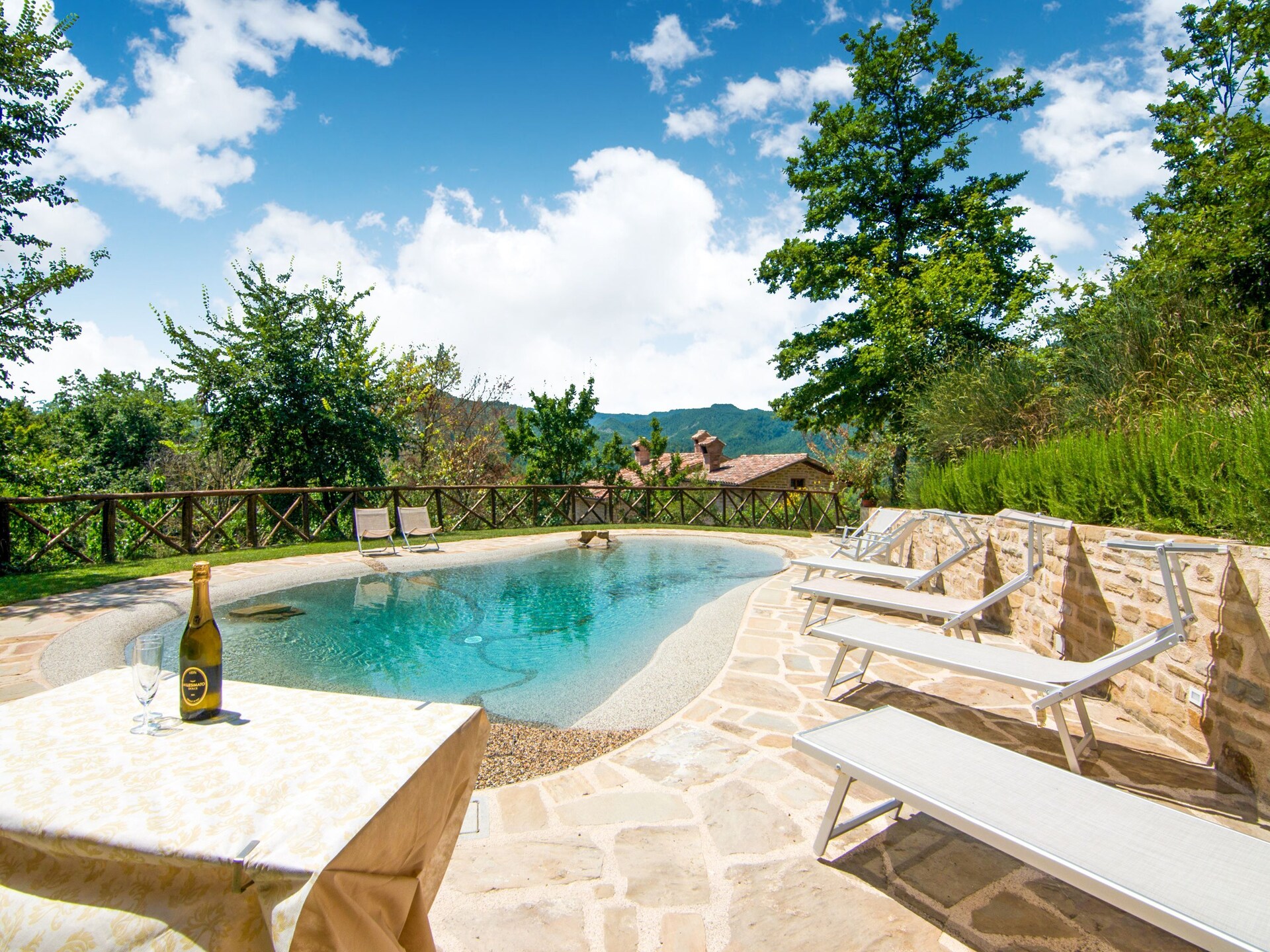 Privézwembad en rust in vakantiehuis Frigino, Città di Castello - foto 2