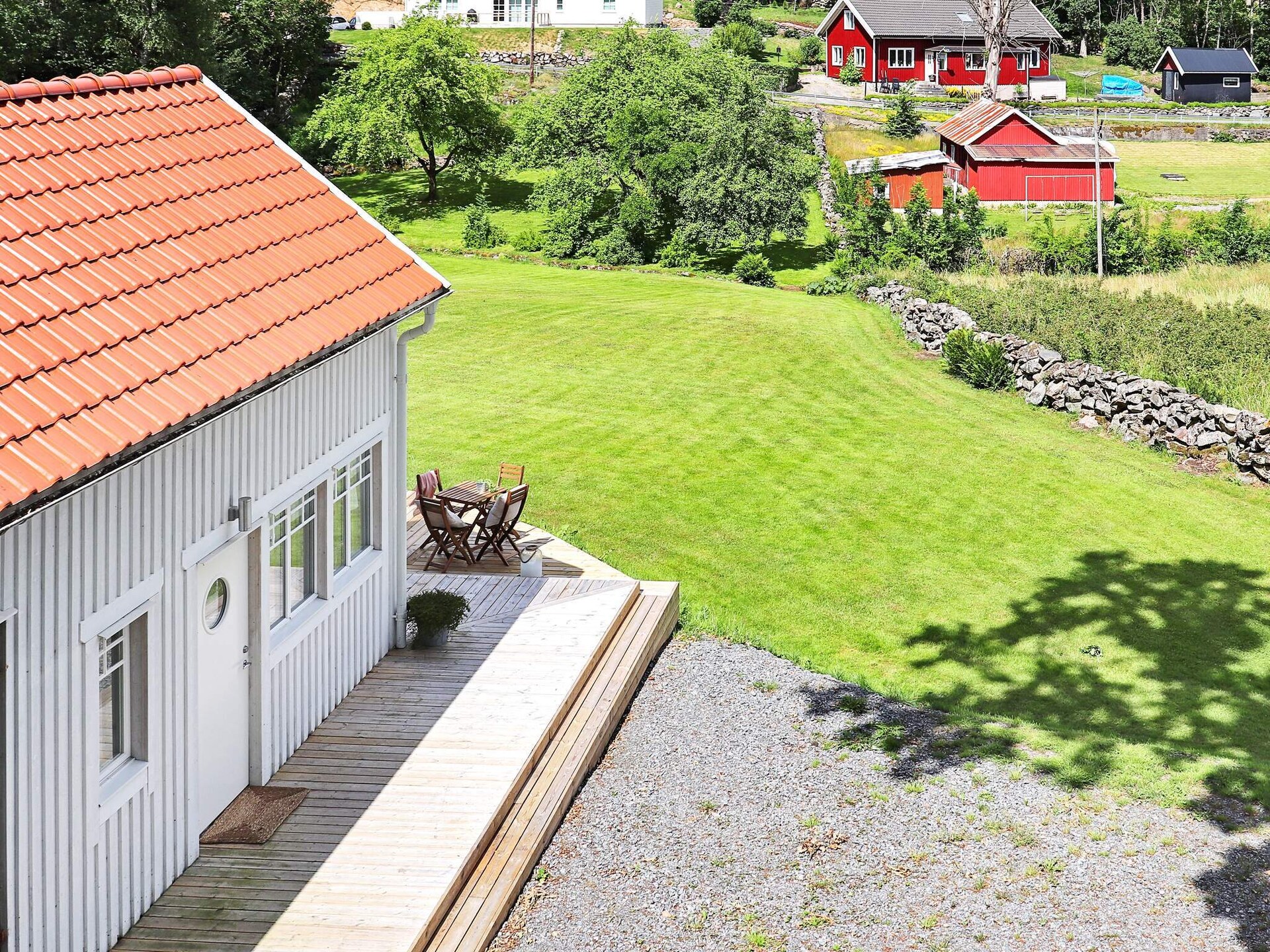 Sfeervol vakantiehuis bij de Viskan rivier met eigen tuin - foto 3