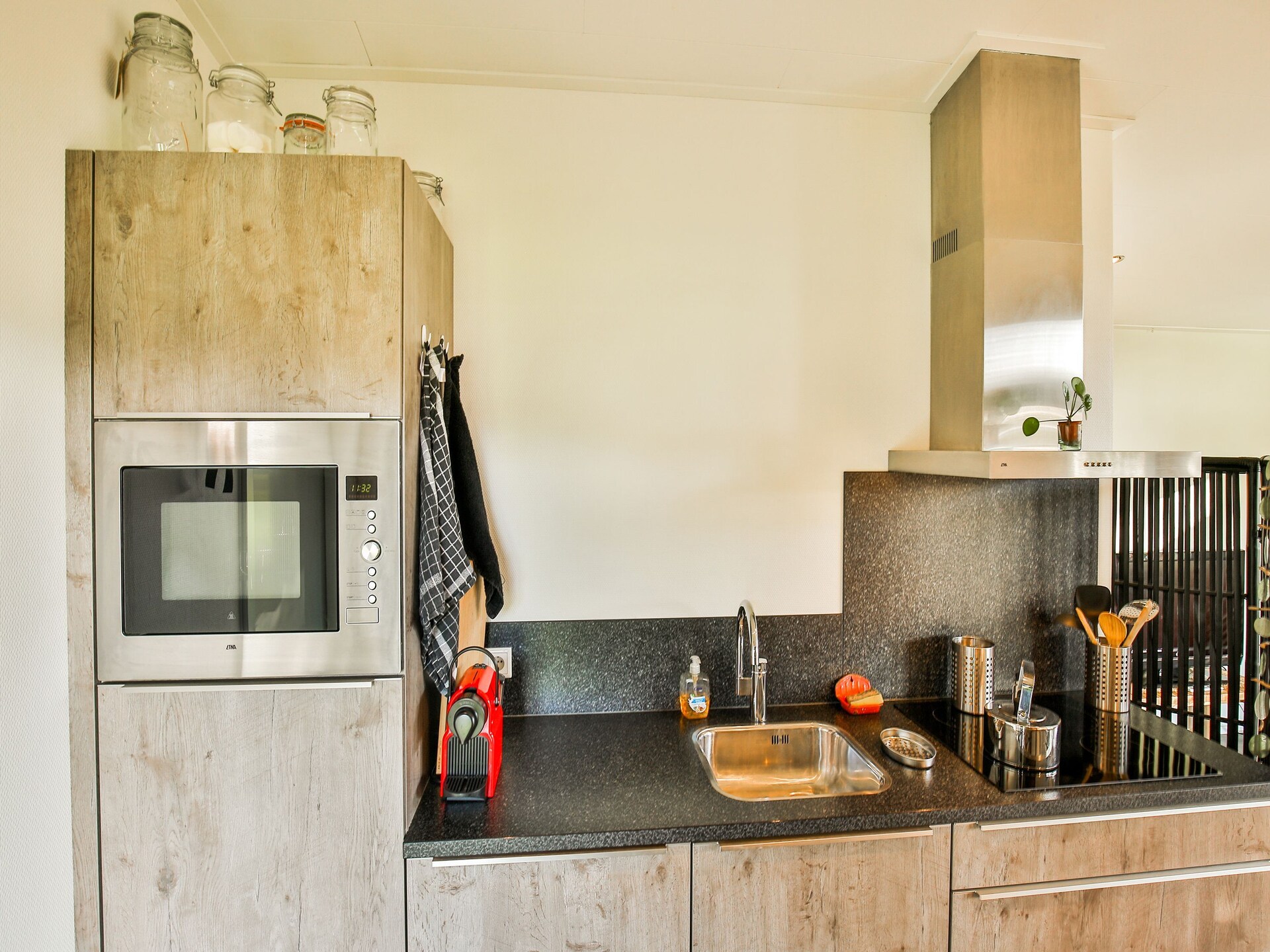 Romantisch vakantiehuis Het Eikeltje met landelijk uitzicht in Groningen - foto 24