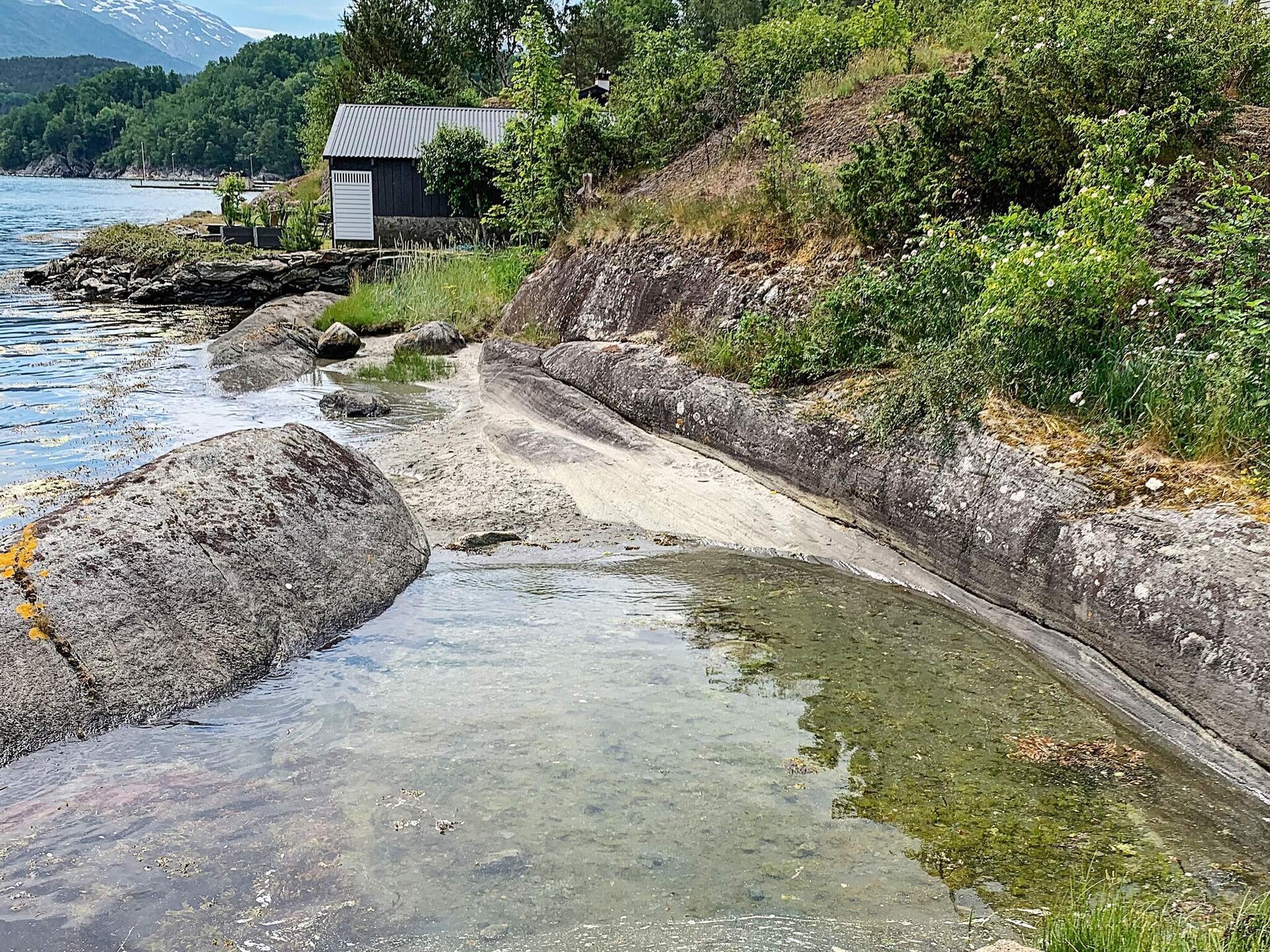 Strandparadijs aan de Hardangerfjord met privé zandstrand en panoramisch uitzicht - foto 16