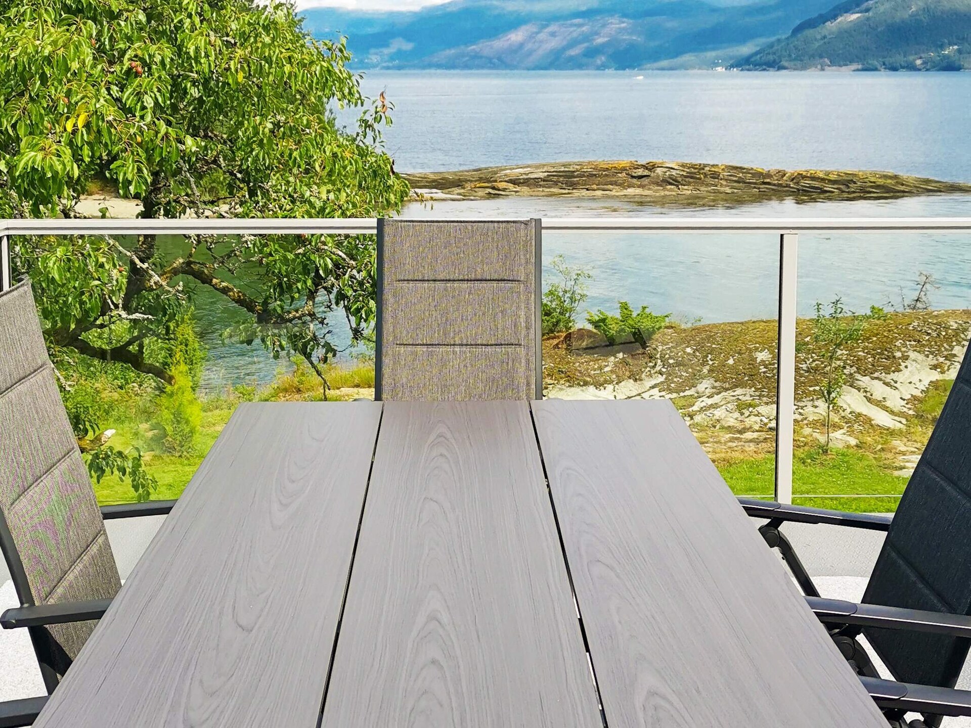 Strandparadijs aan de Hardangerfjord met privé zandstrand en panoramisch uitzicht - foto 8